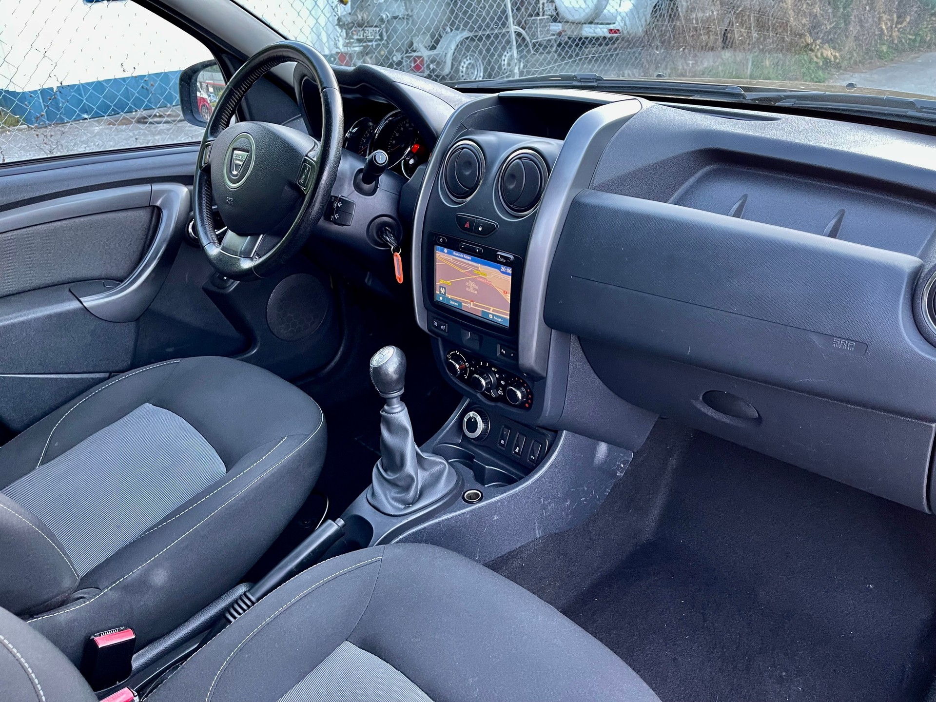 DACIA Duster 1.5 dCi Celebration 4x4-image-21
