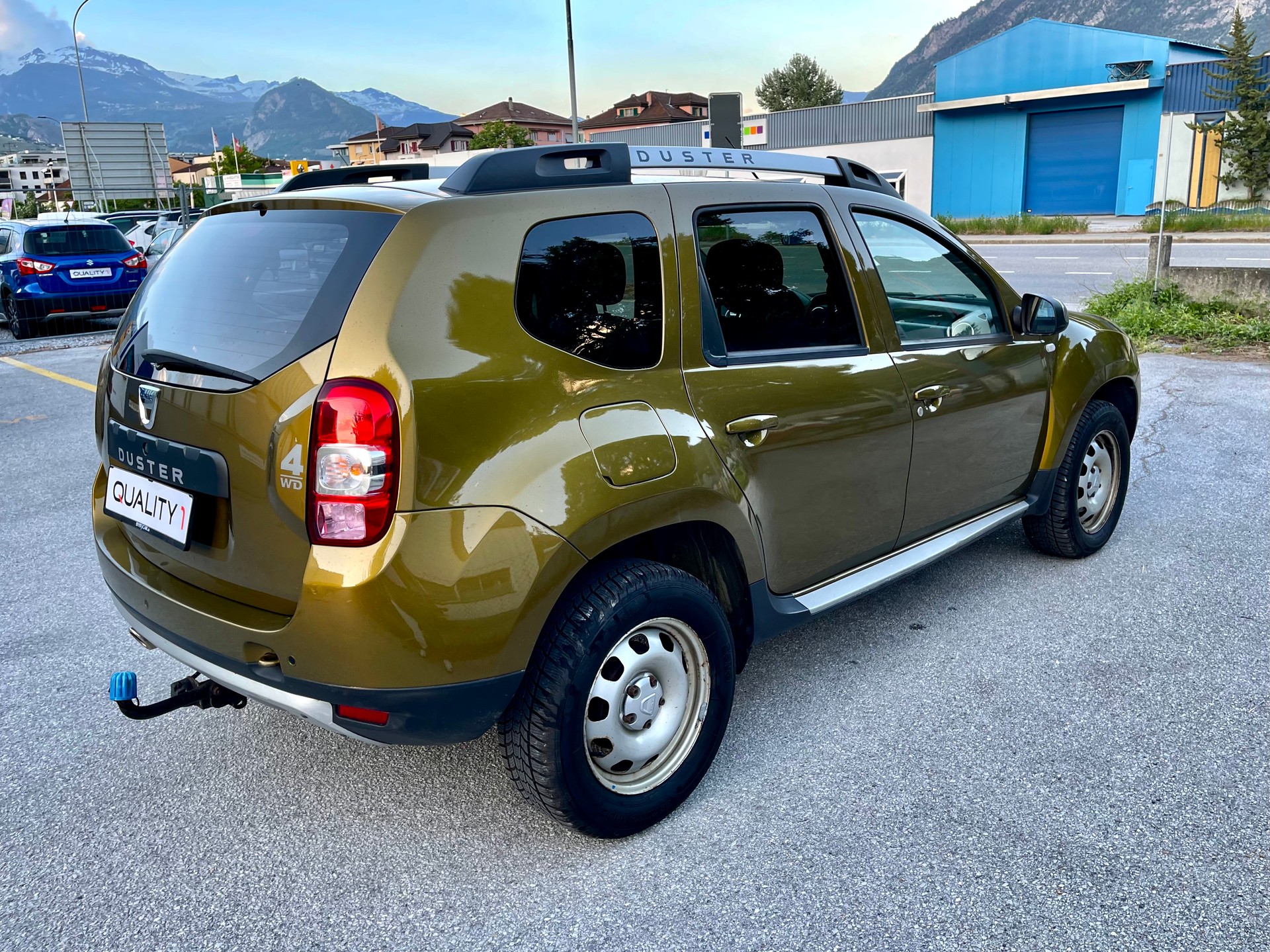 DACIA Duster 1.5 dCi Celebration 4x4-image-3