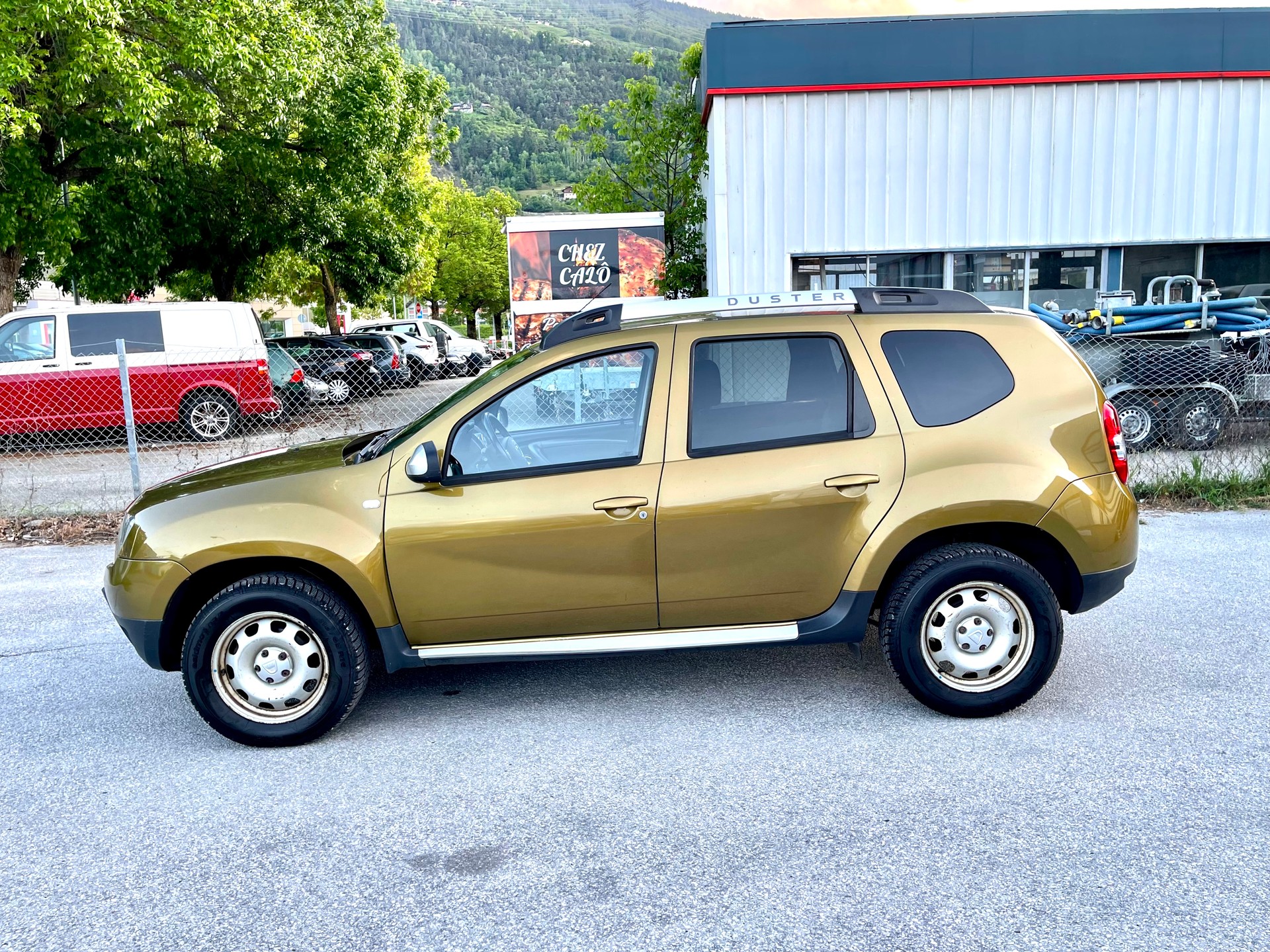 DACIA Duster 1.5 dCi Celebration 4x4-image-5