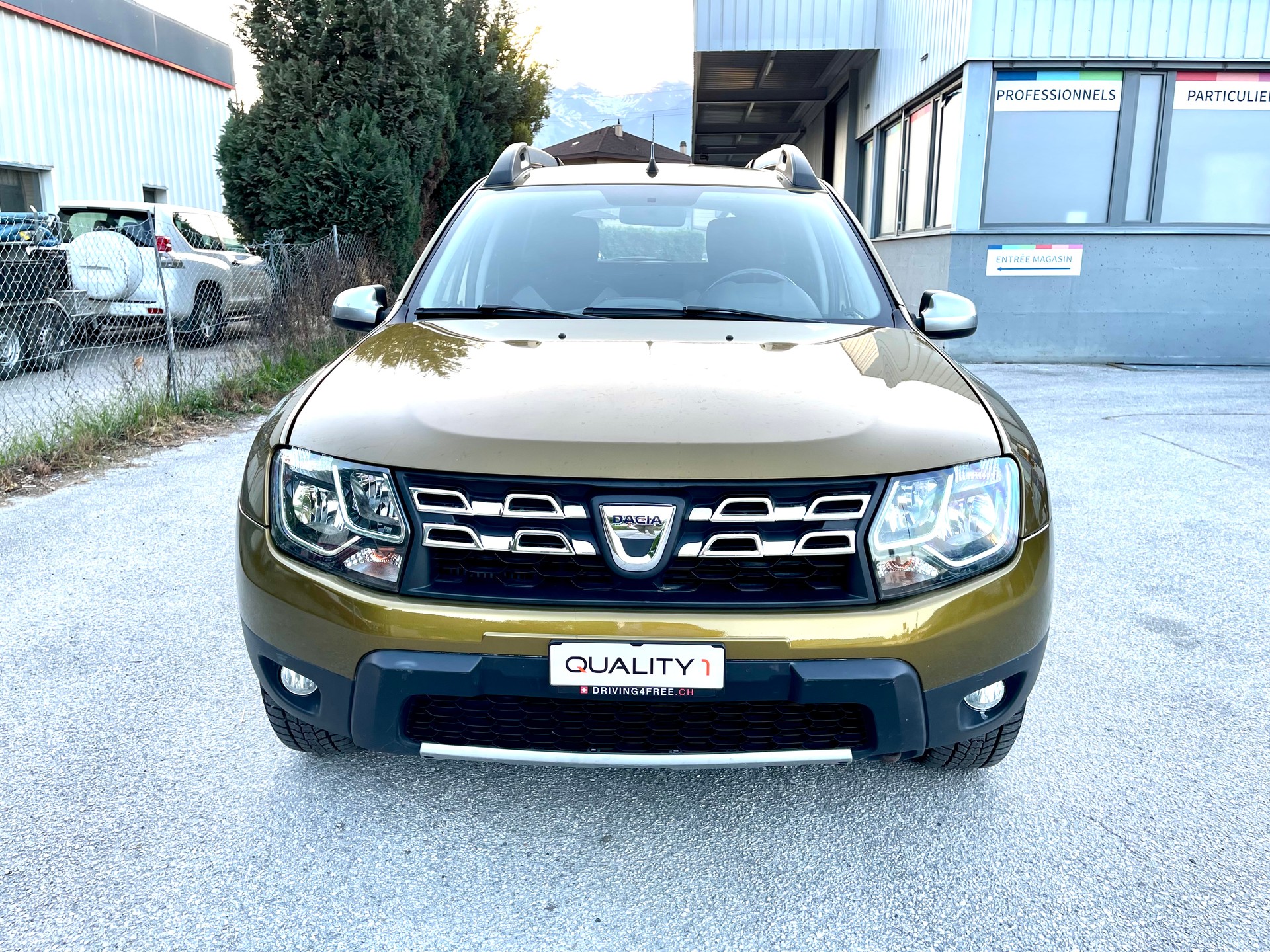 DACIA Duster 1.5 dCi Celebration 4x4-image-10