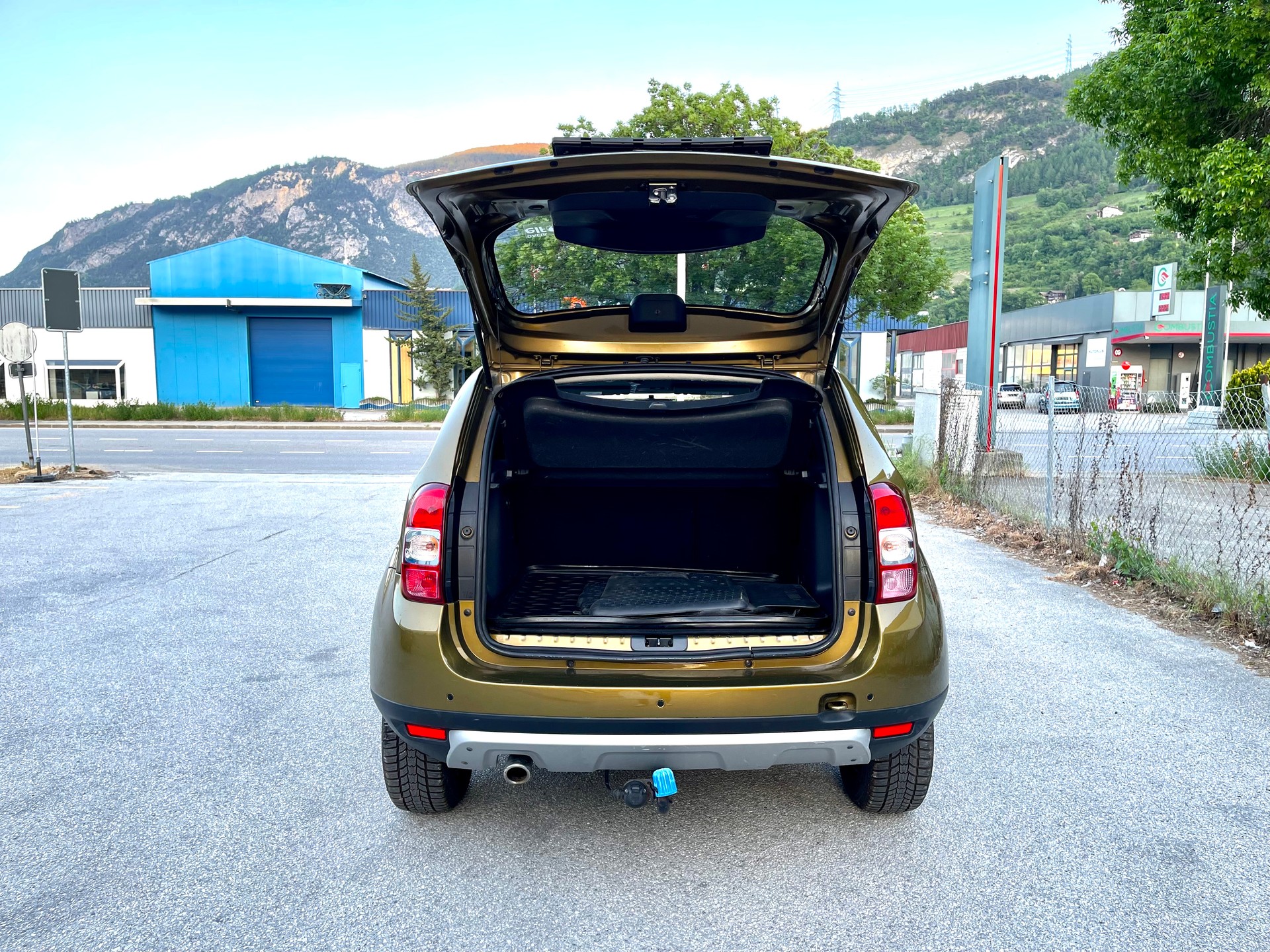 DACIA Duster 1.5 dCi Celebration 4x4-image-7