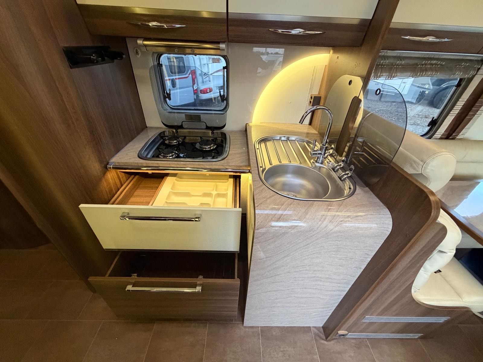 FIAT ***3.0JTD 180PS***BÜRSTNER ELEGANCE I 890 G***QUENNSBETT***HUBBETT***AUTOMAT***LUXUS-LINER***-image-13
