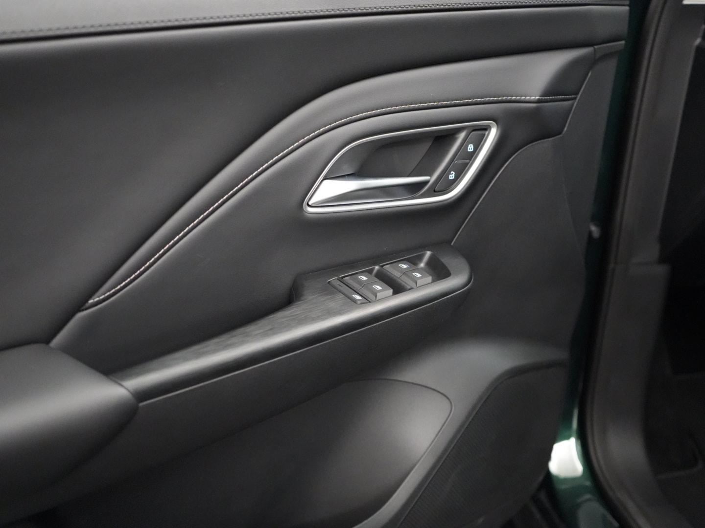 MG ZS 1.5 Hybrid+ Luxury-image-18