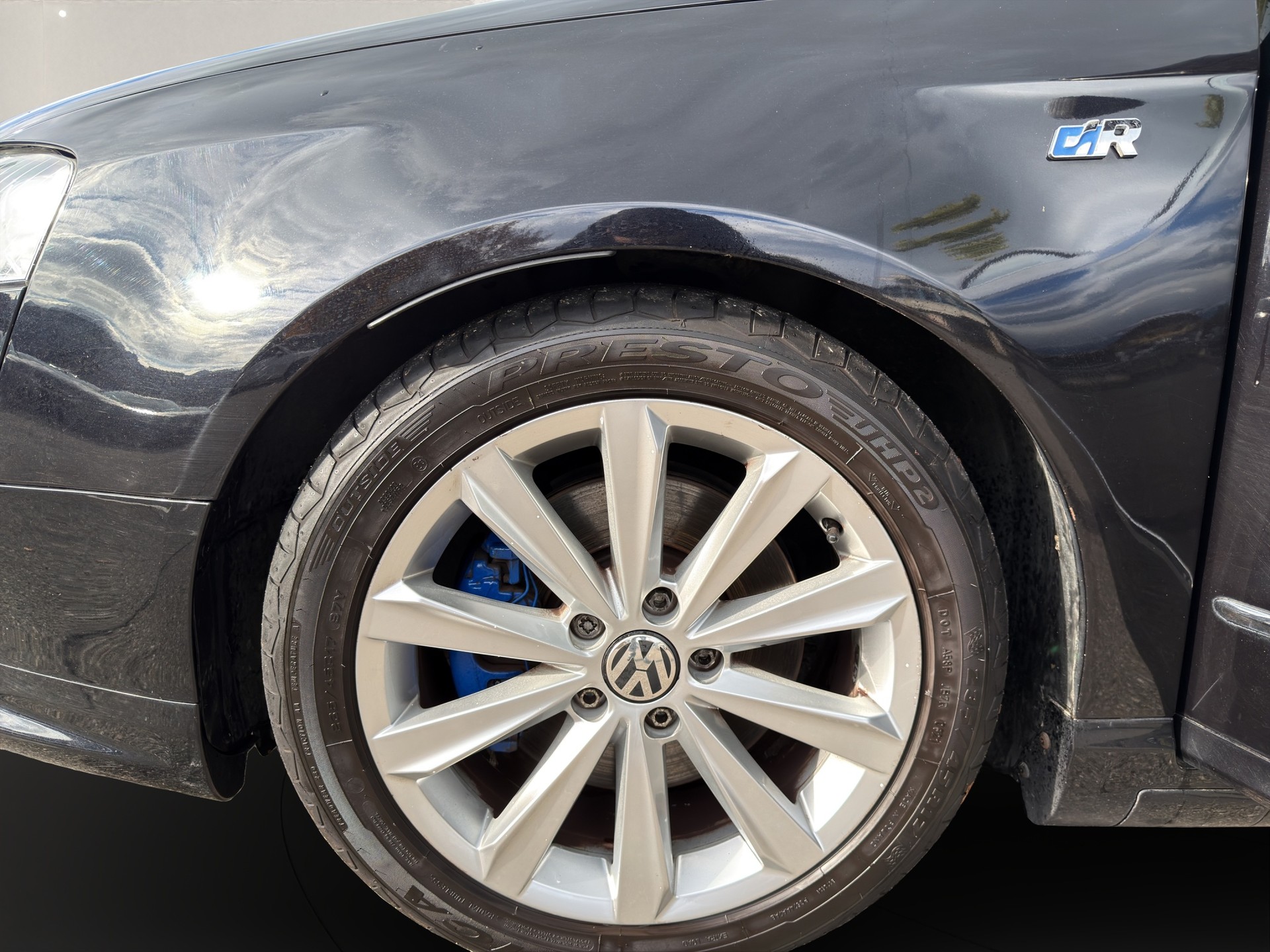VW Passat Variant 2.0T FSI DSG R Line-image-15