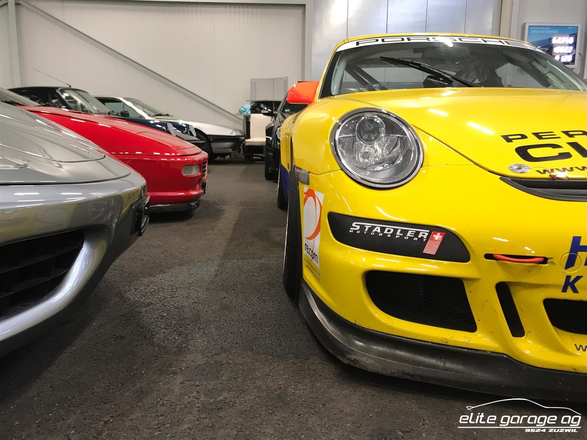 PORSCHE 911 GT3 CUP Rennwagen-image-5