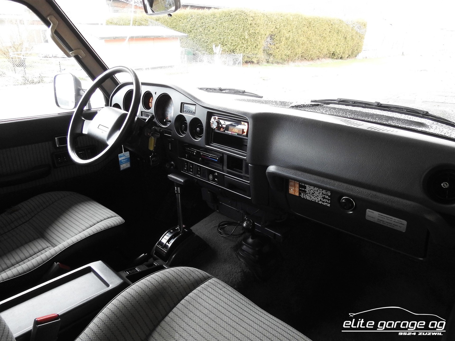 TOYOTA Land Cruiser FJ 62 LG-PNEW Station G-image-9