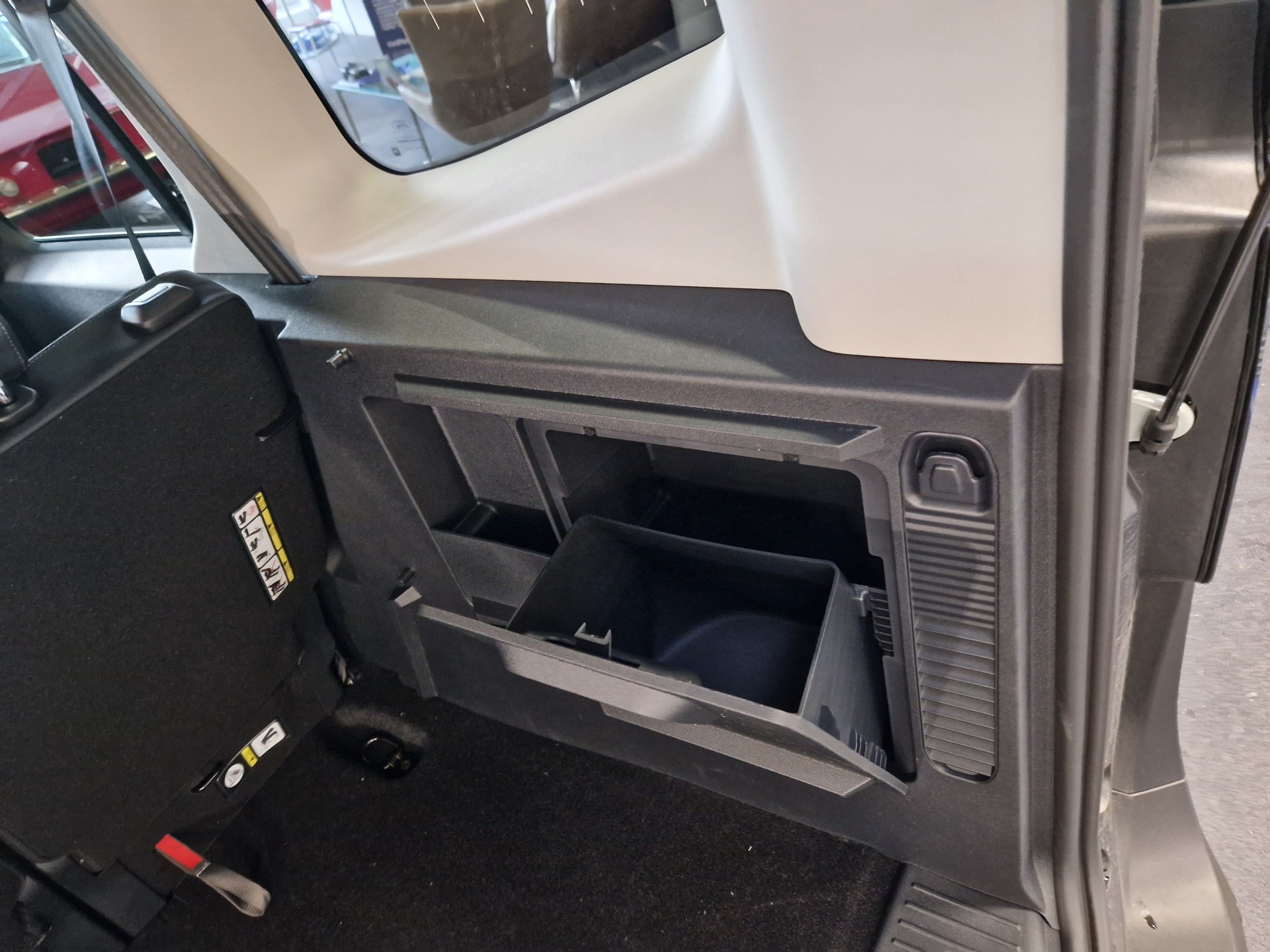 FORD Tourneo Courier 1.0 EcoBoost Active Automat-image-14