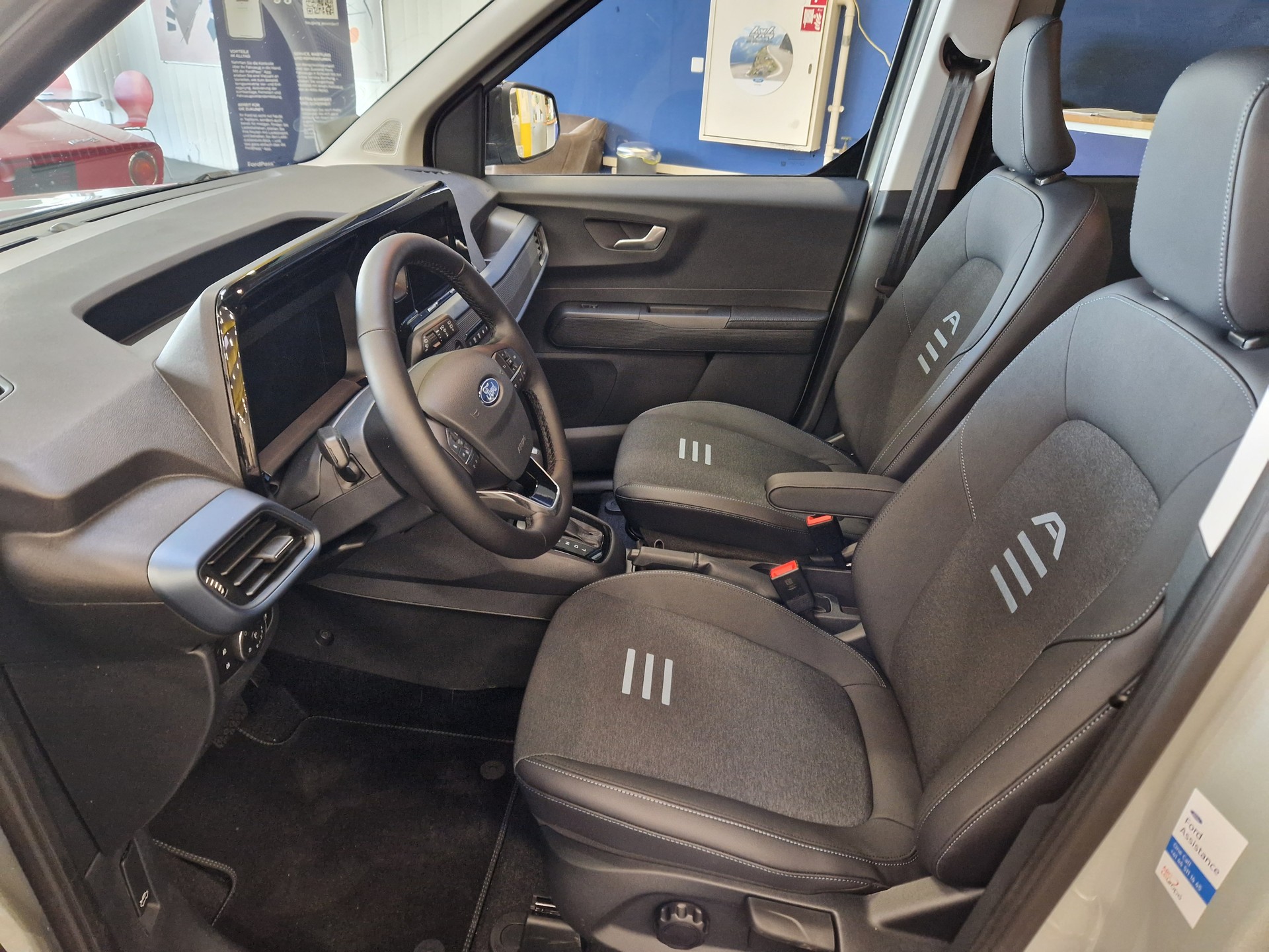 FORD Tourneo Courier 1.0 EcoBoost Active Automat-image-3
