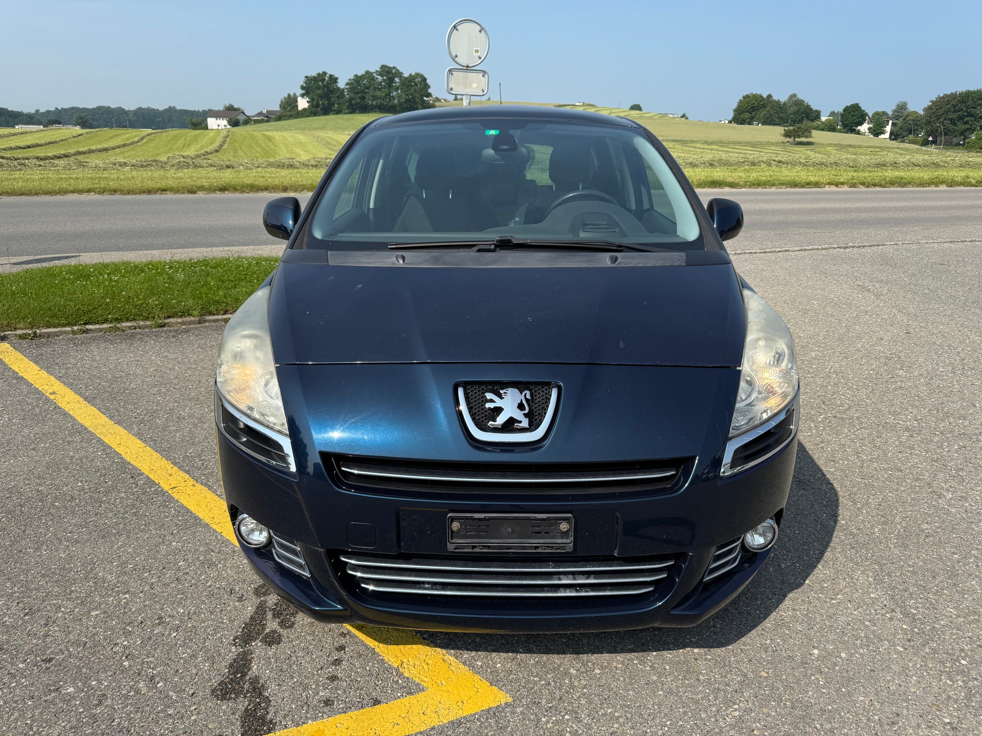 PEUGEOT 5008 1.6 16V T Sport Pack-image-2