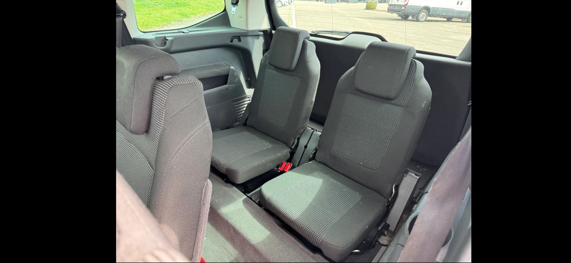 PEUGEOT 5008 1.6 16V T Sport Pack-image-7