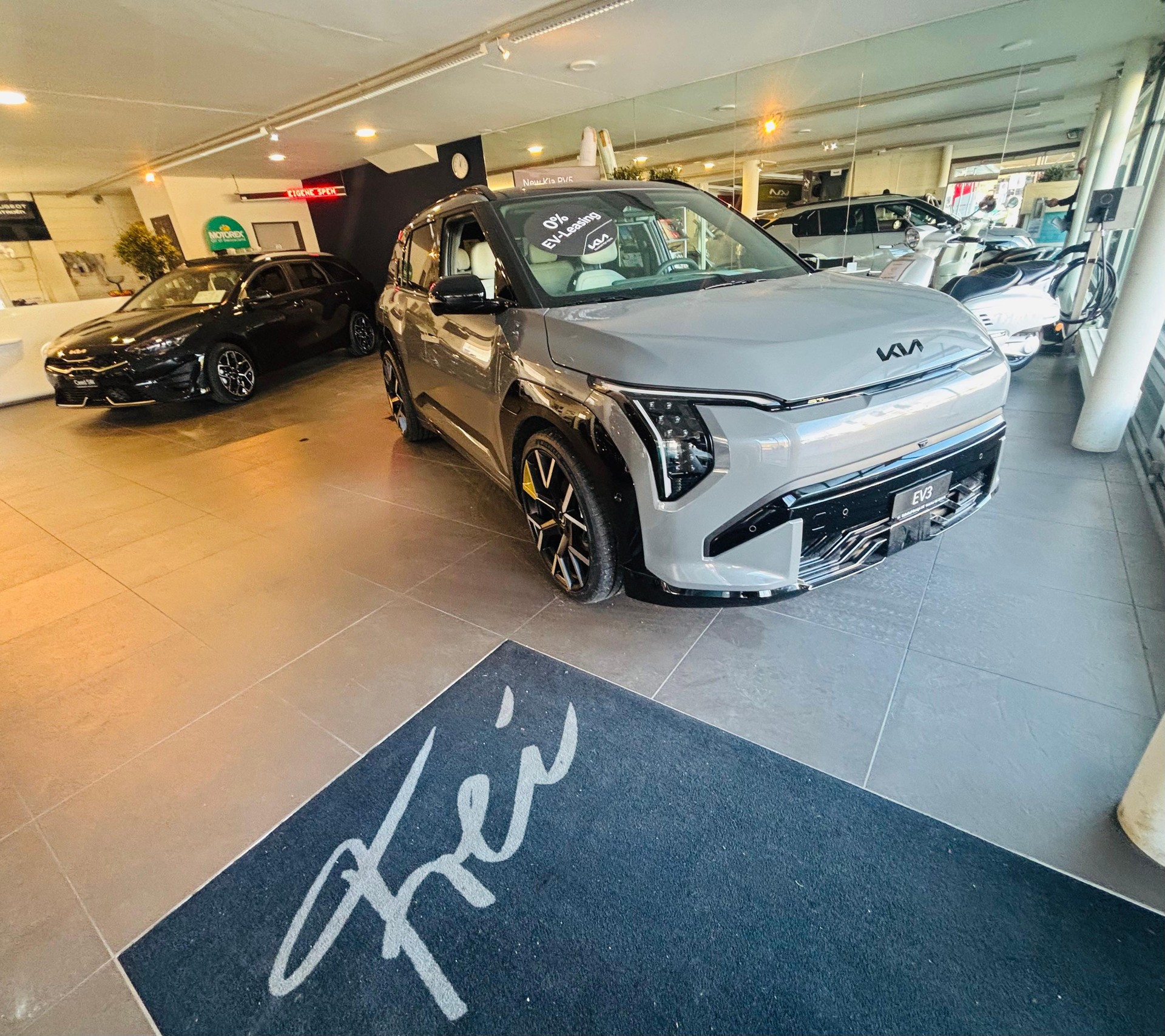KIA EV3 81 kWh GT-Line-image-23