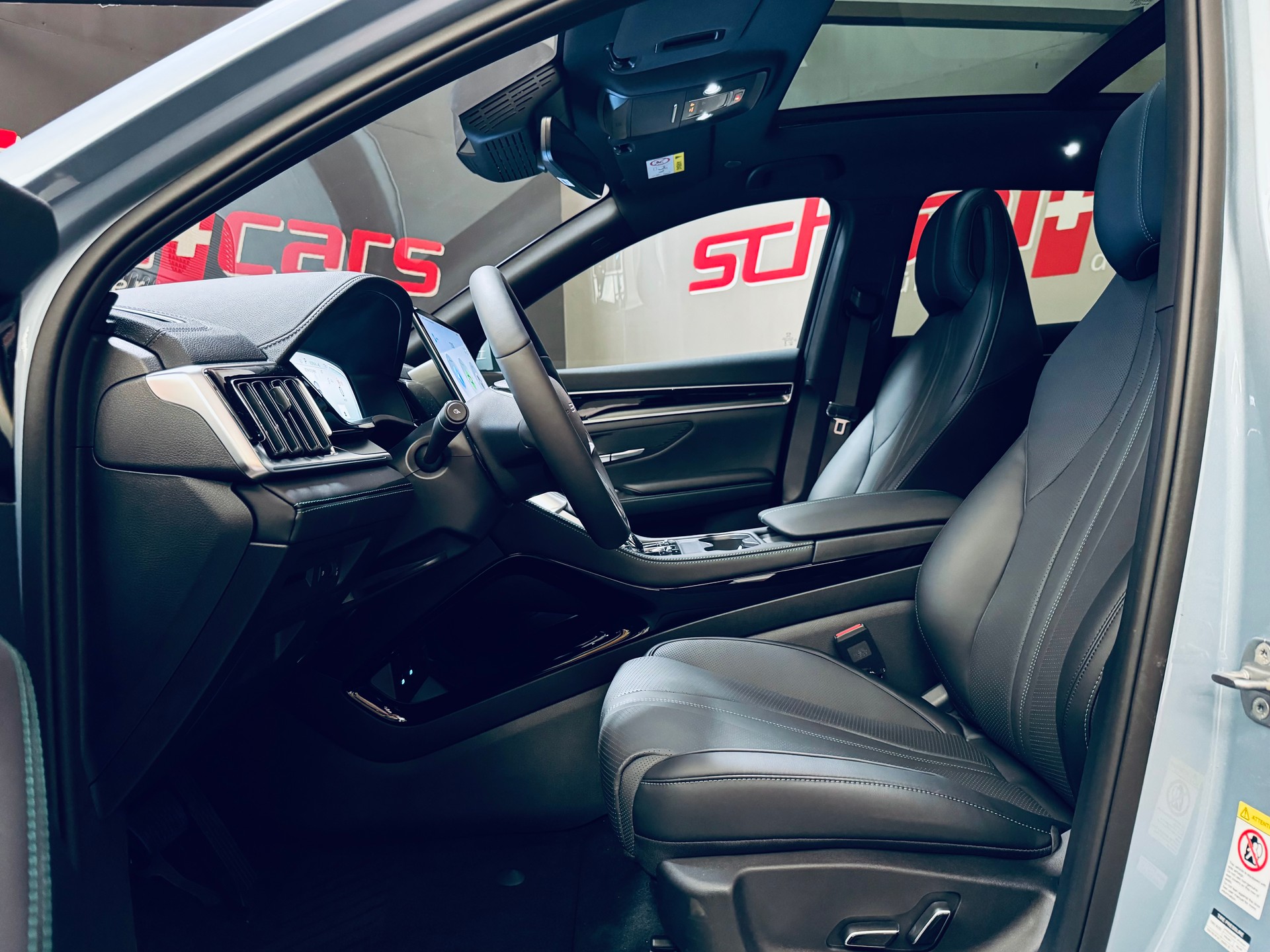 BYD Seal U DM-i Design AWD-image-10