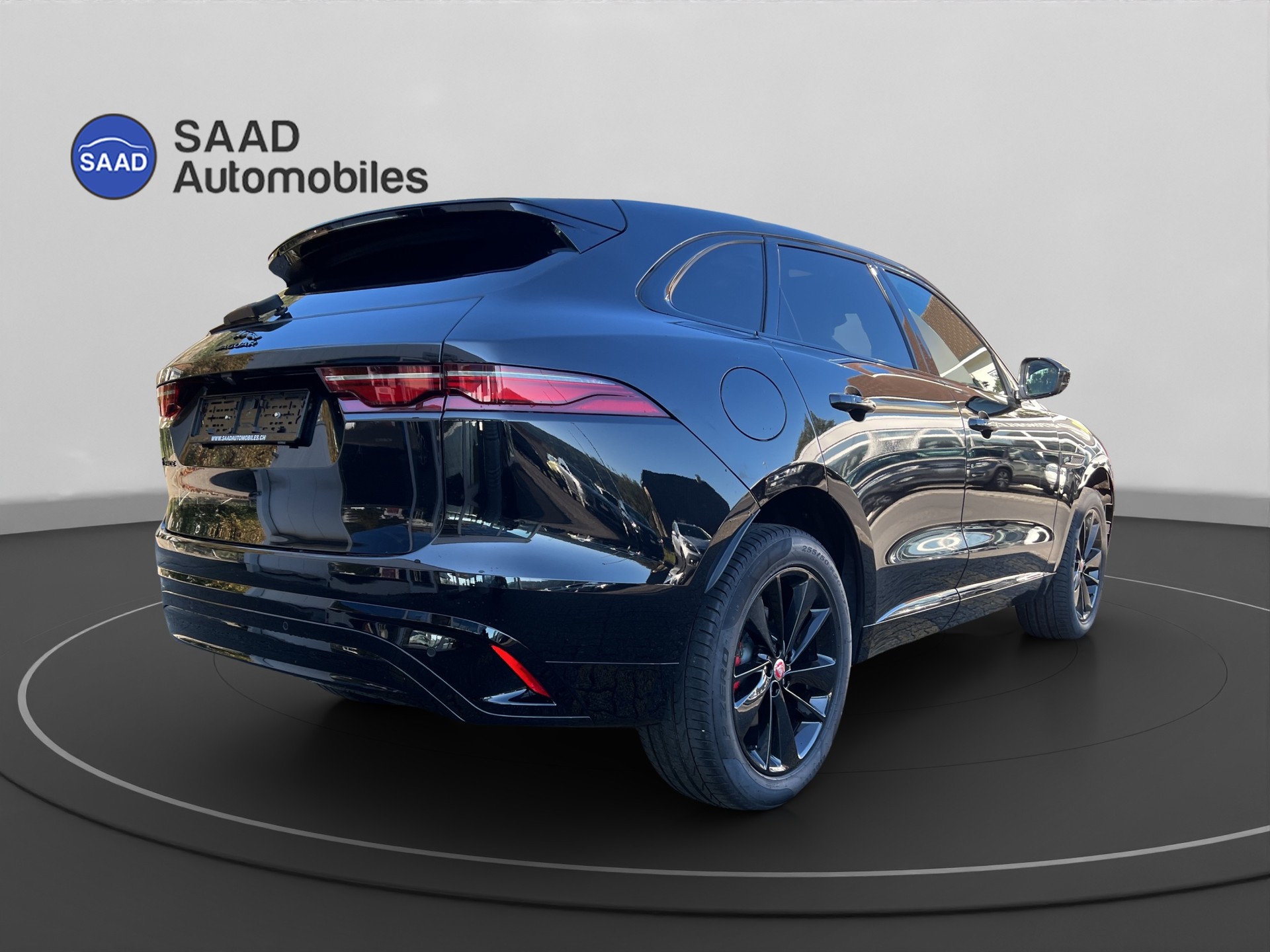 JAGUAR F-Pace 2.0 P250 R-Dynamic SE AWD-image-5