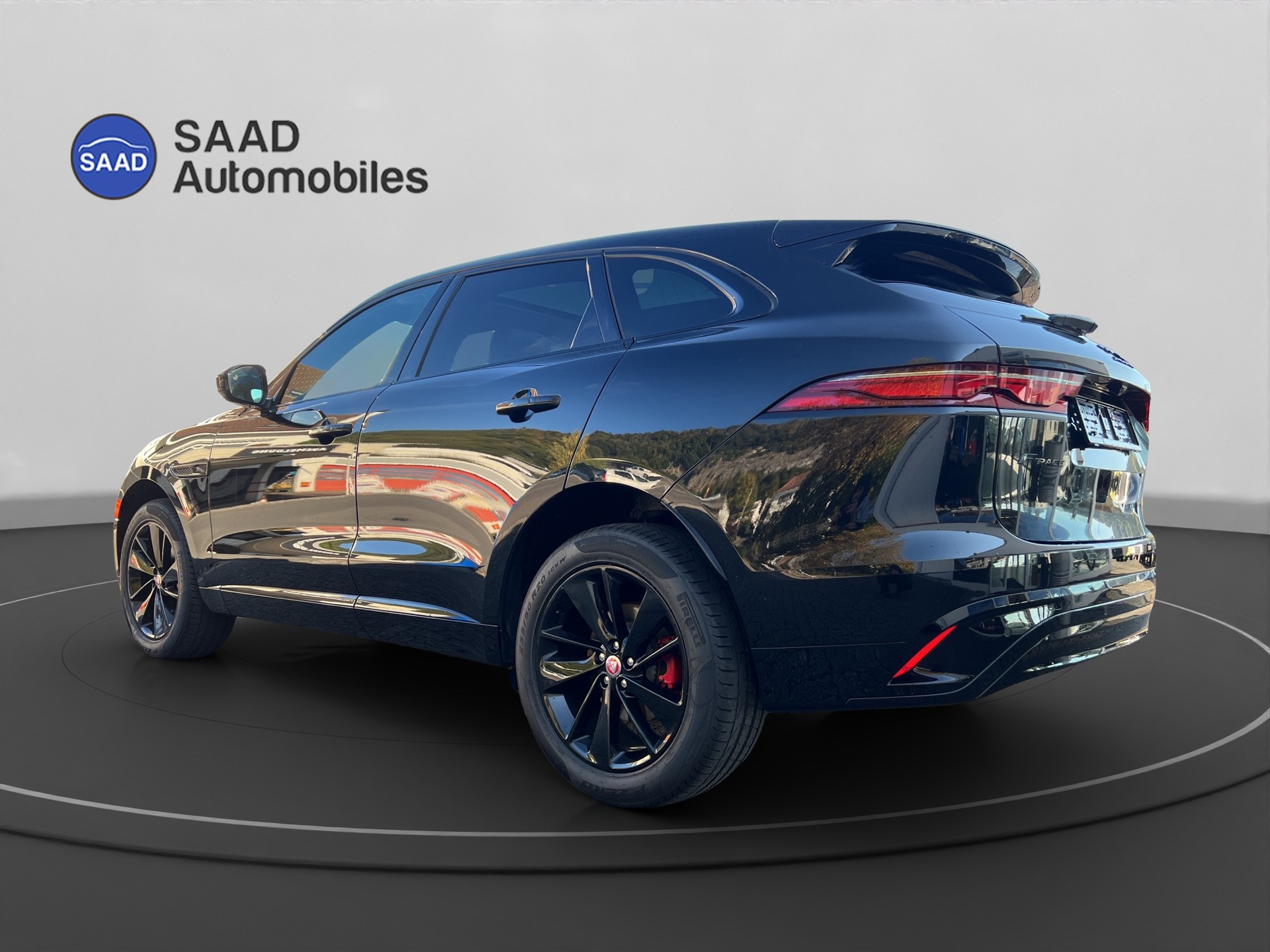 JAGUAR F-Pace 2.0 P250 R-Dynamic SE AWD-image-3