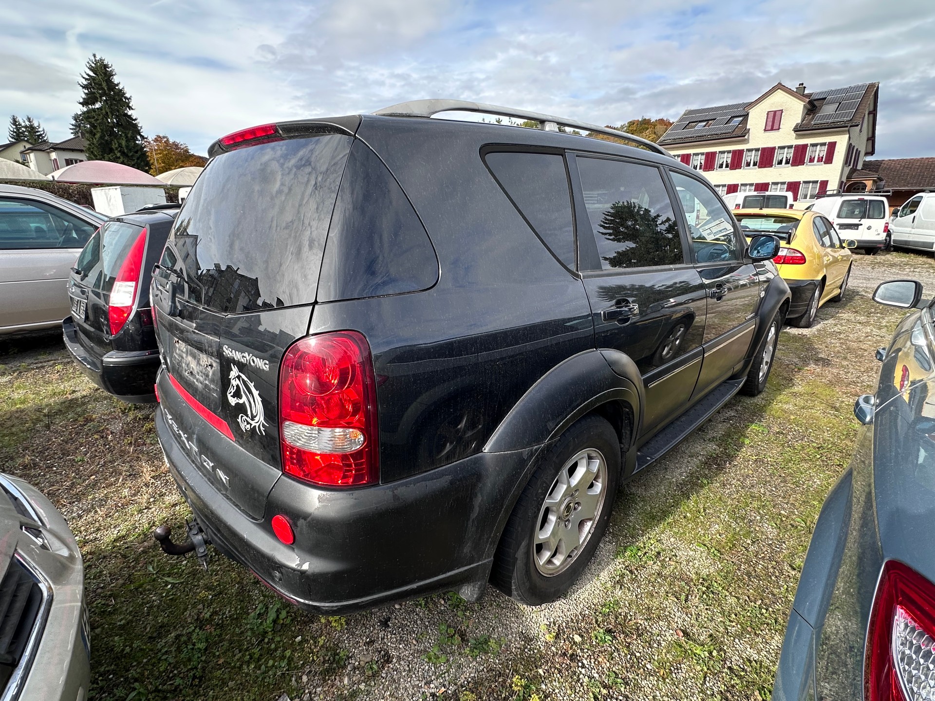 KGM-SsangYong Rexton RX 270 Xdi Deluxe Automatic-image-3