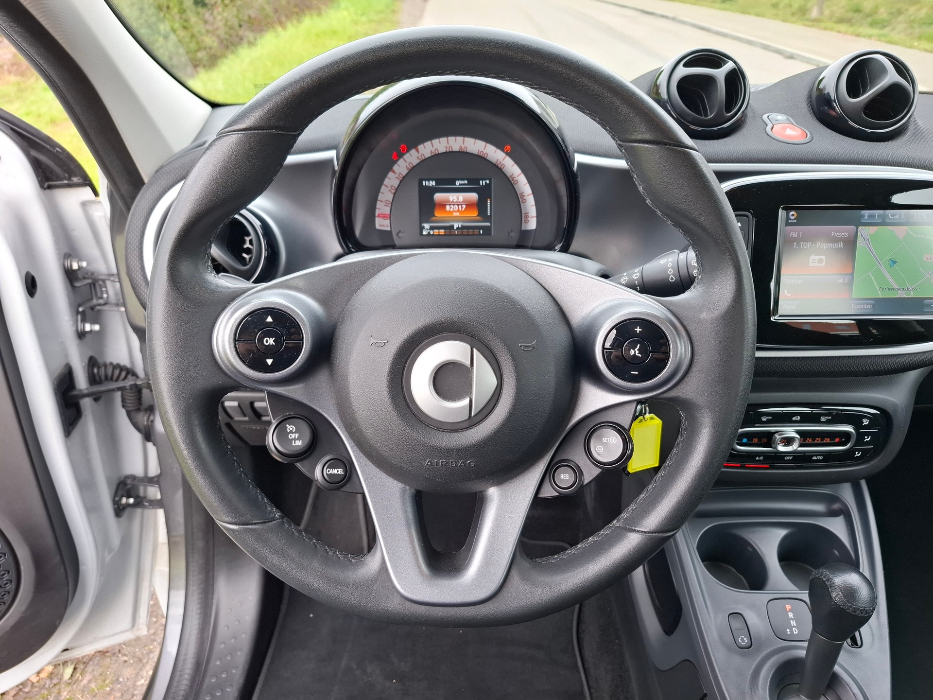 SMART forfour passion twinmatic-image-9