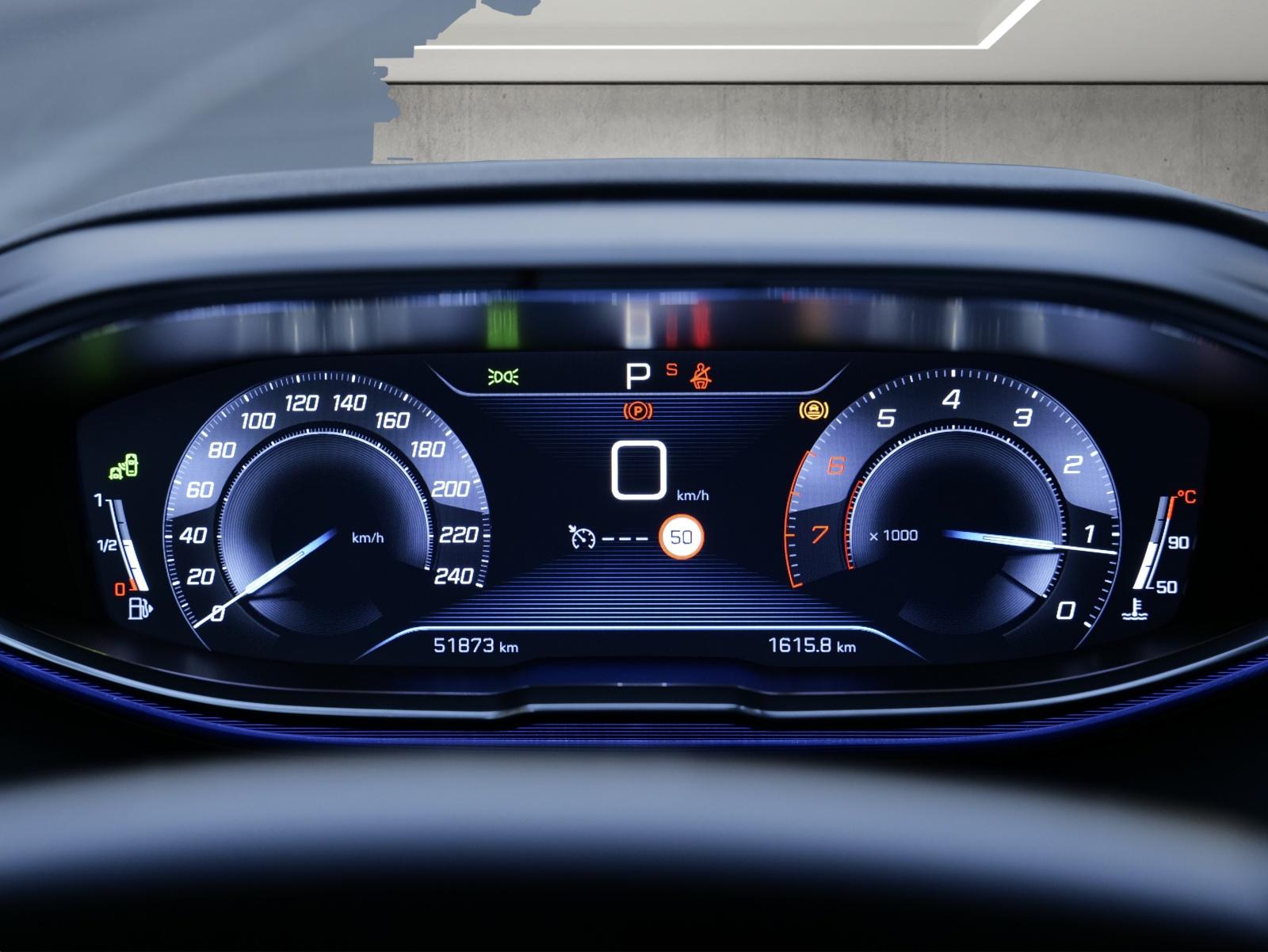 PEUGEOT 3008 1.6 PureTech Allure-image-9