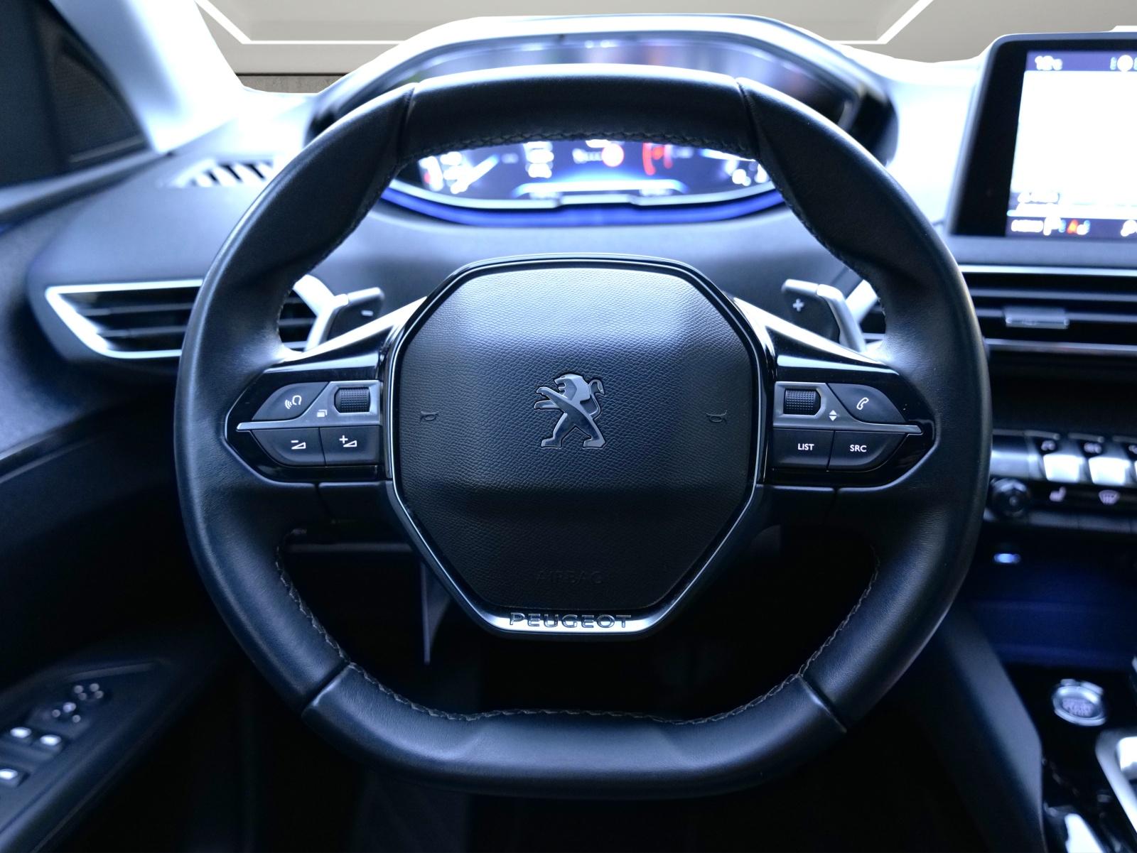 PEUGEOT 3008 1.6 PureTech Allure-image-8