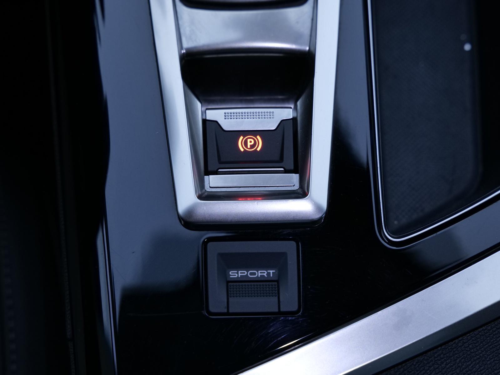 PEUGEOT 3008 1.6 PureTech Allure-image-26