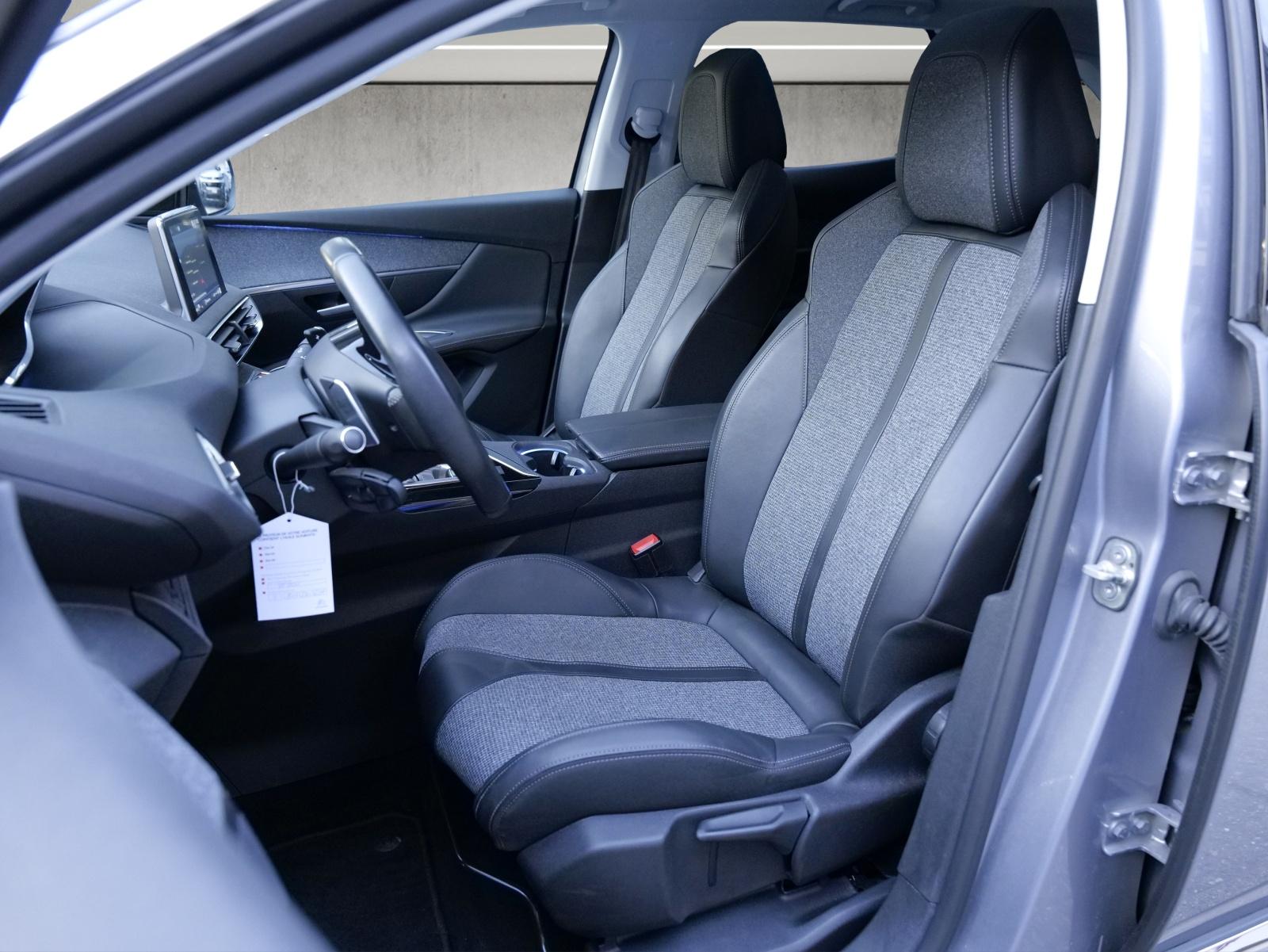 PEUGEOT 3008 1.6 PureTech Allure-image-7