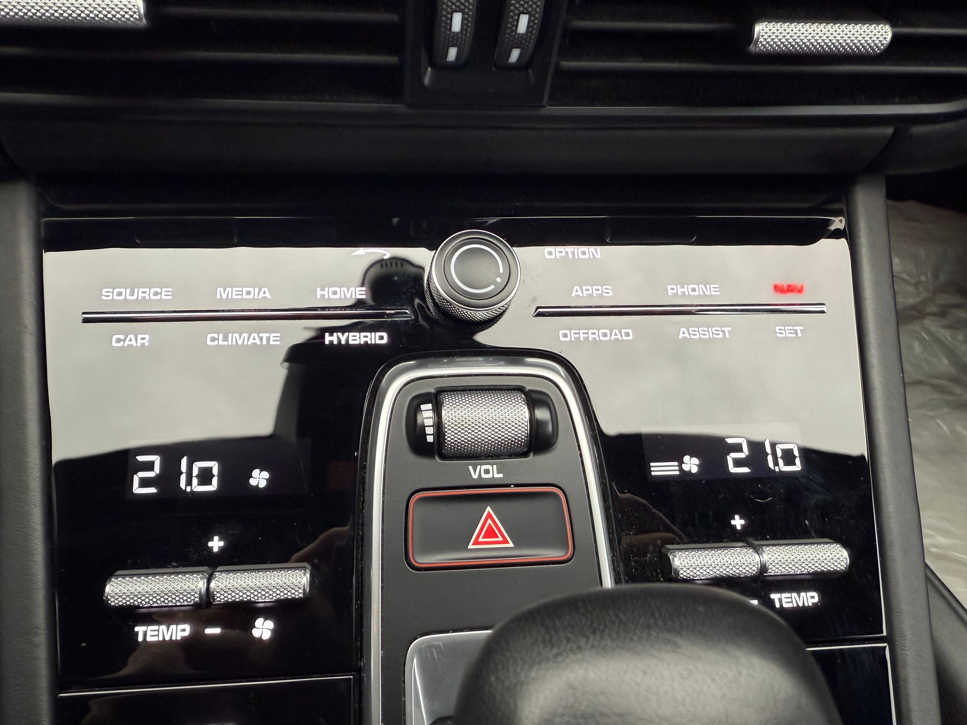 PORSCHE Cayenne E-Hybrid-image-14