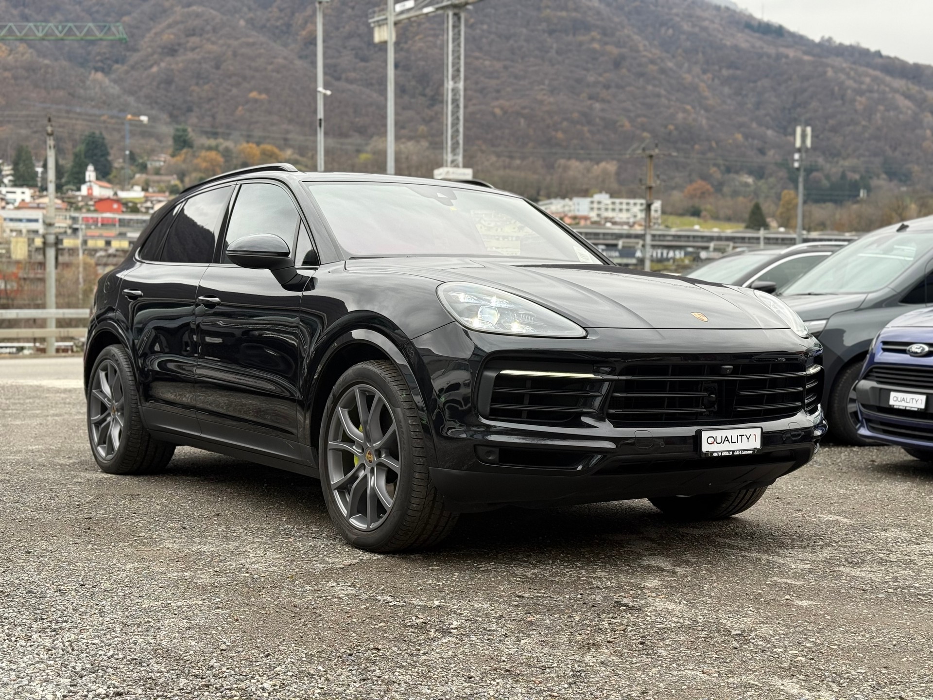 PORSCHE Cayenne E-Hybrid-image-1
