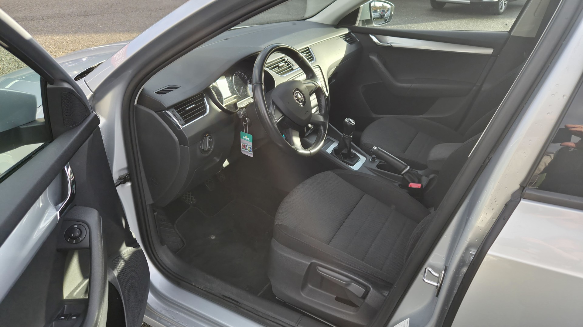 SKODA Octavia 1.4 TSI Elegance-image-11