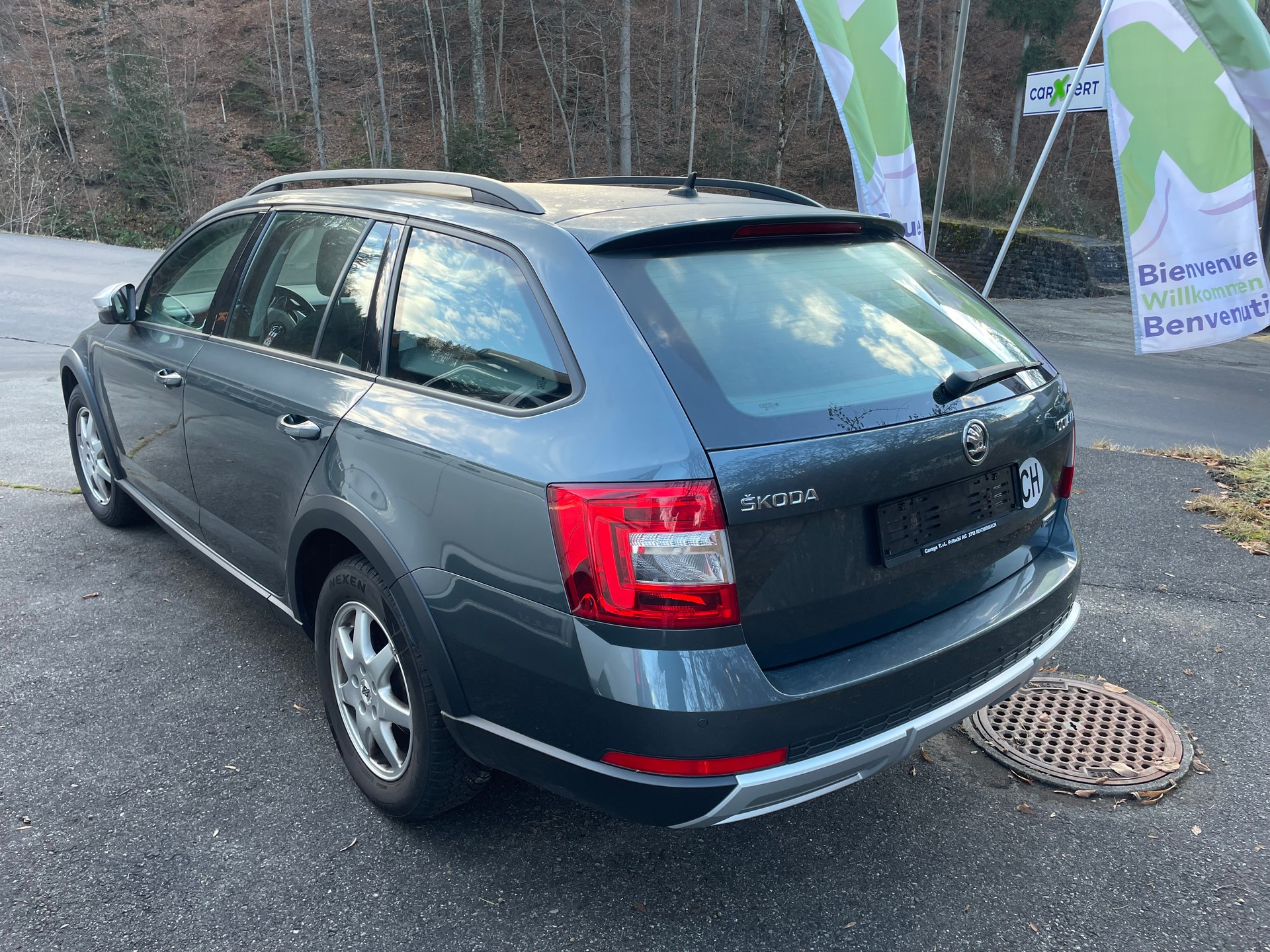 SKODA Octavia Combi 2.0 TDI Scout 4x4 DSG-image-3