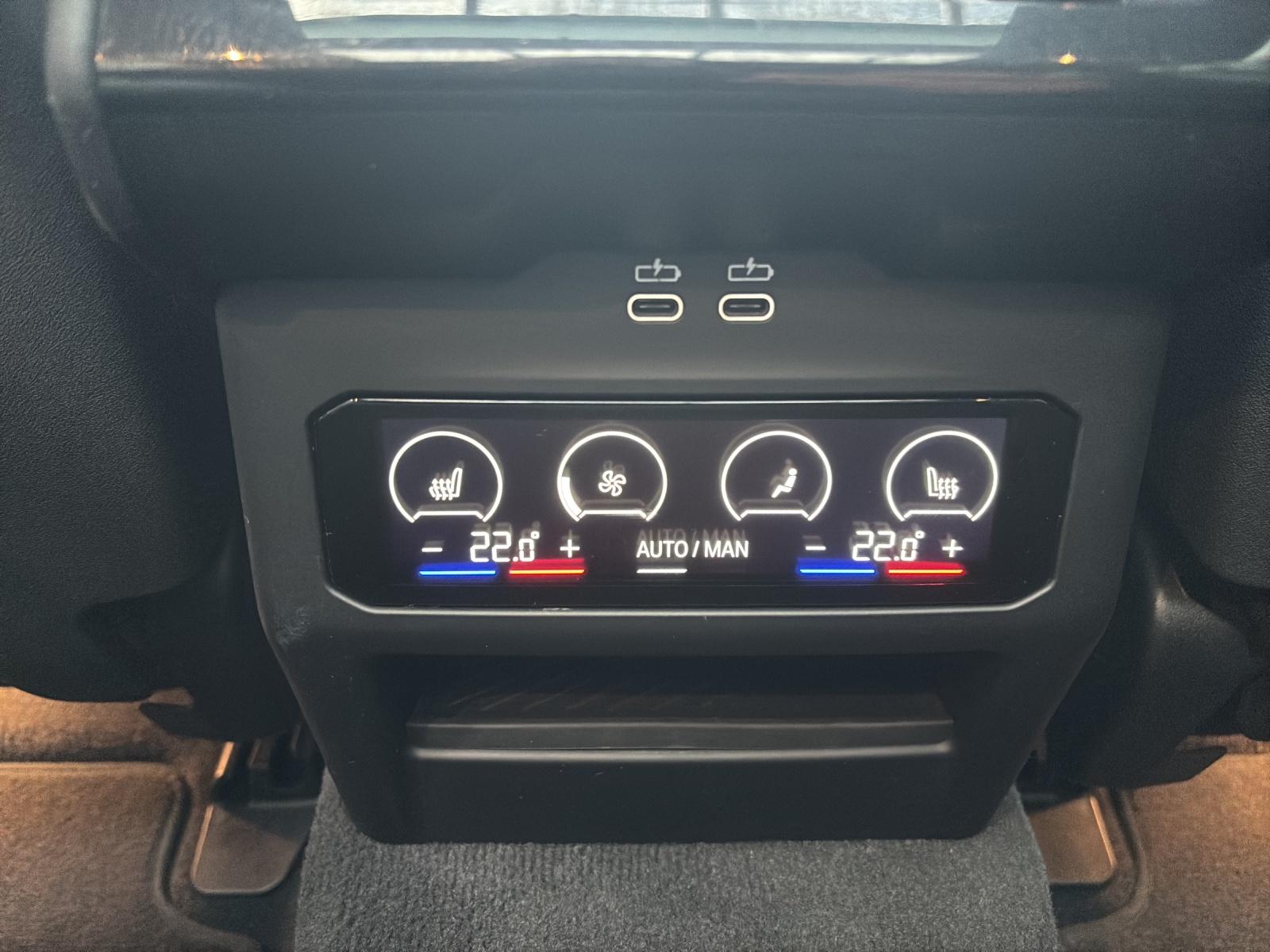 BMW 520d xDrive Touring-image-17