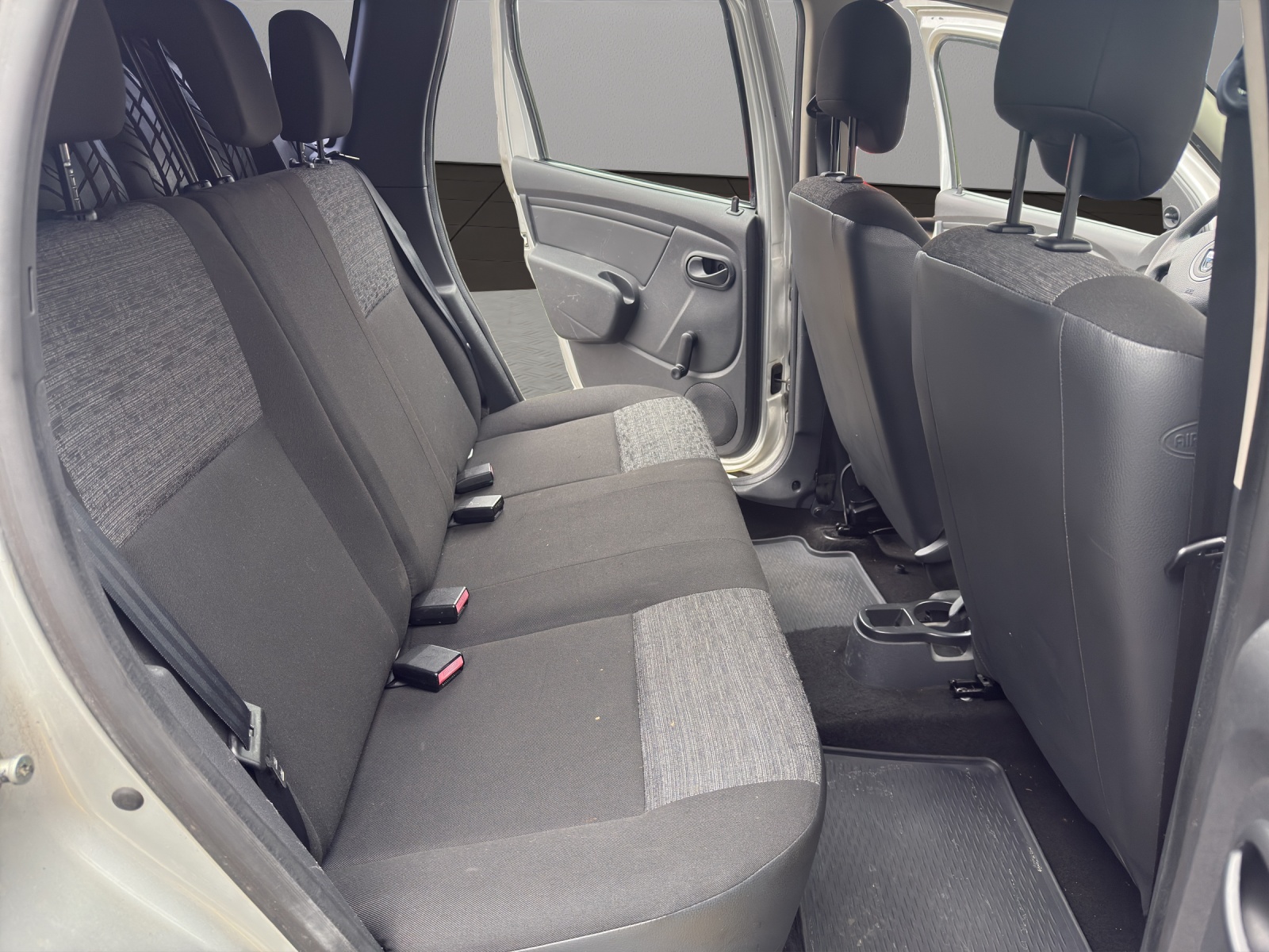 DACIA Duster 1.6 4x4-image-17