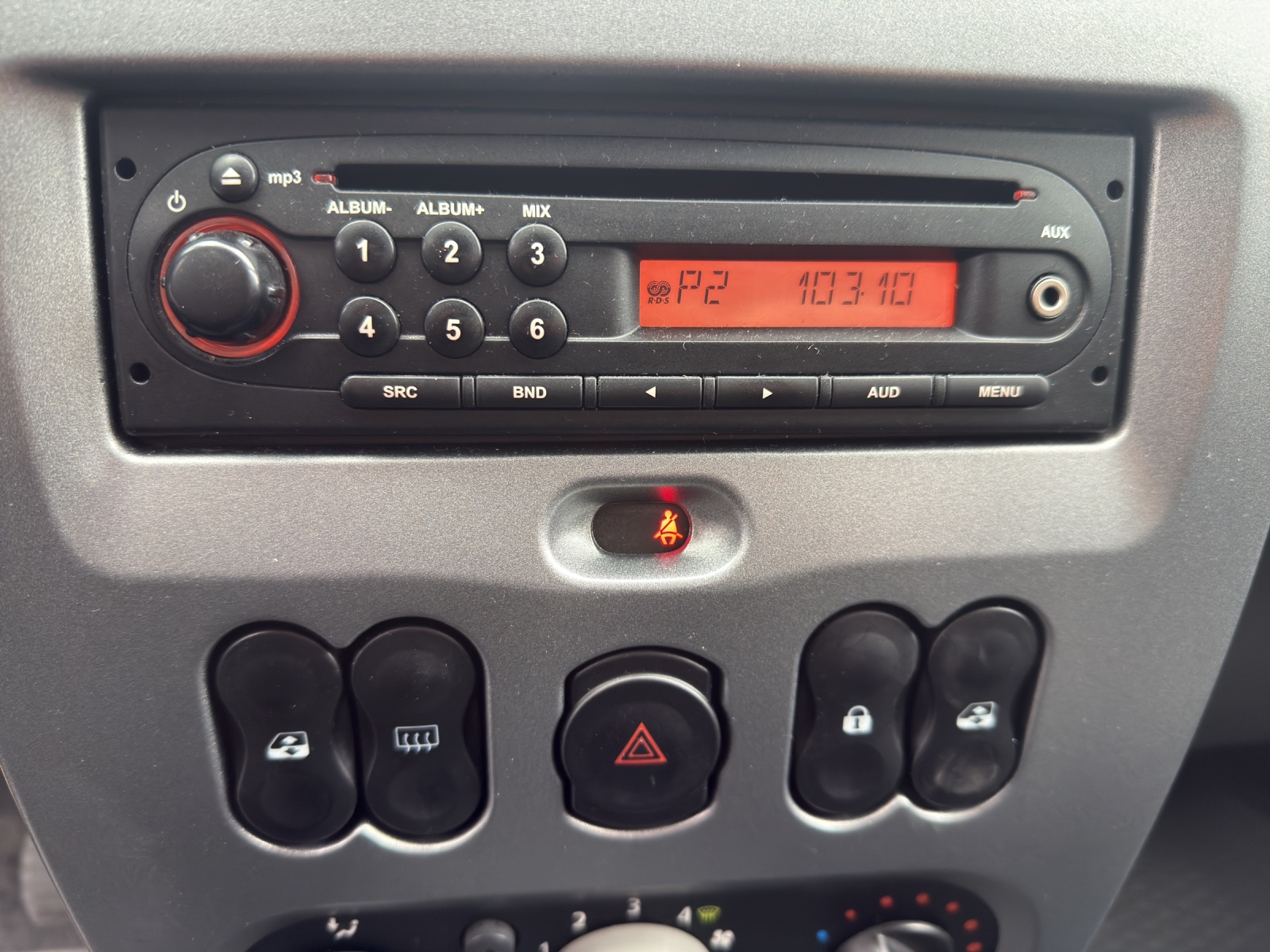 DACIA Duster 1.6 4x4-image-14