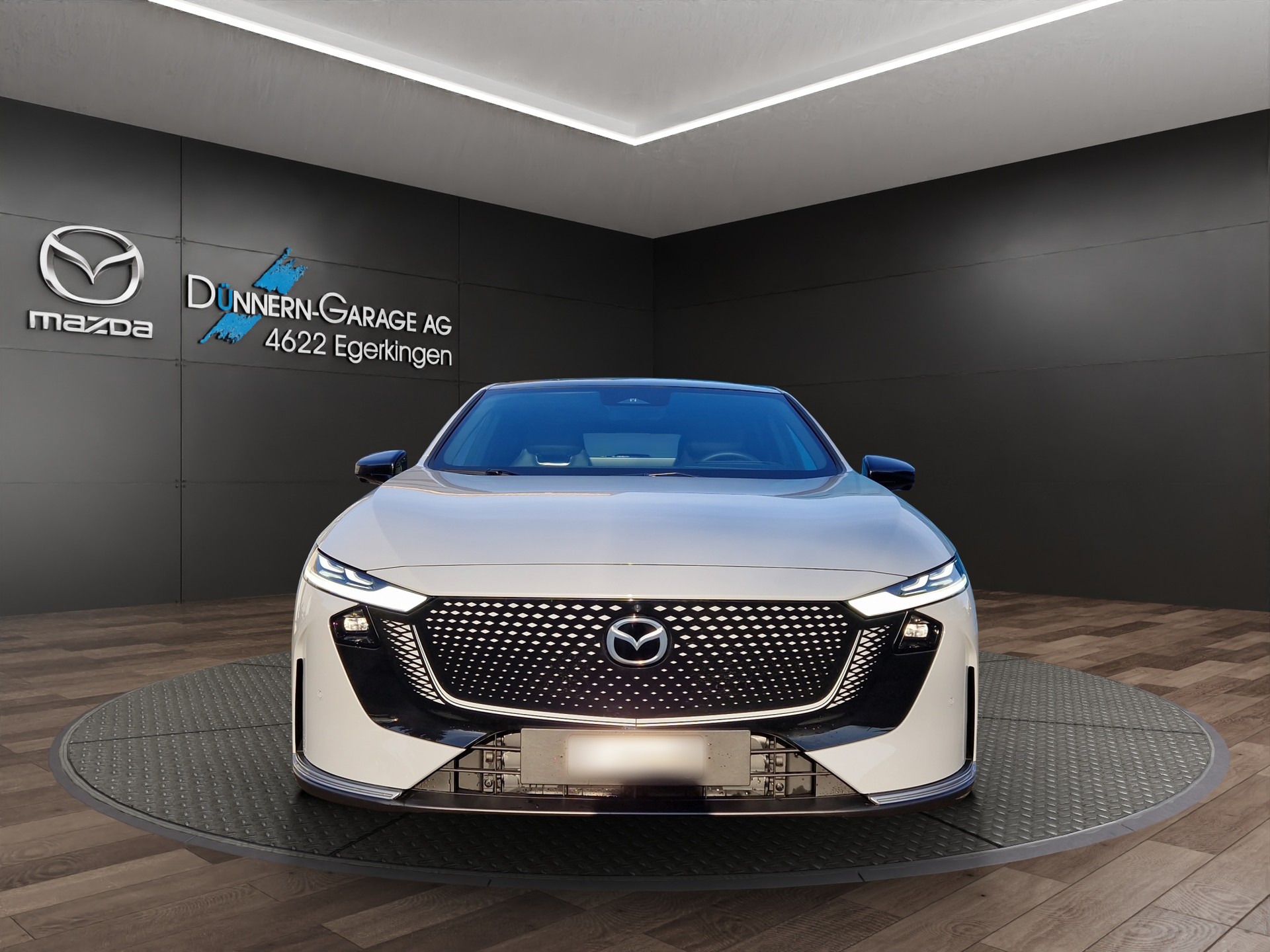 MAZDA 6e 258 69kWh Takumi-image-1