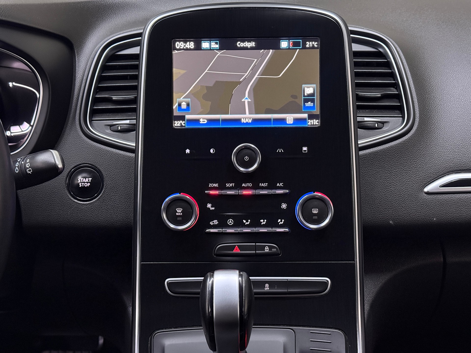 RENAULT Grand Scénic 1.3 16V Turbo Zen EDC-image-10