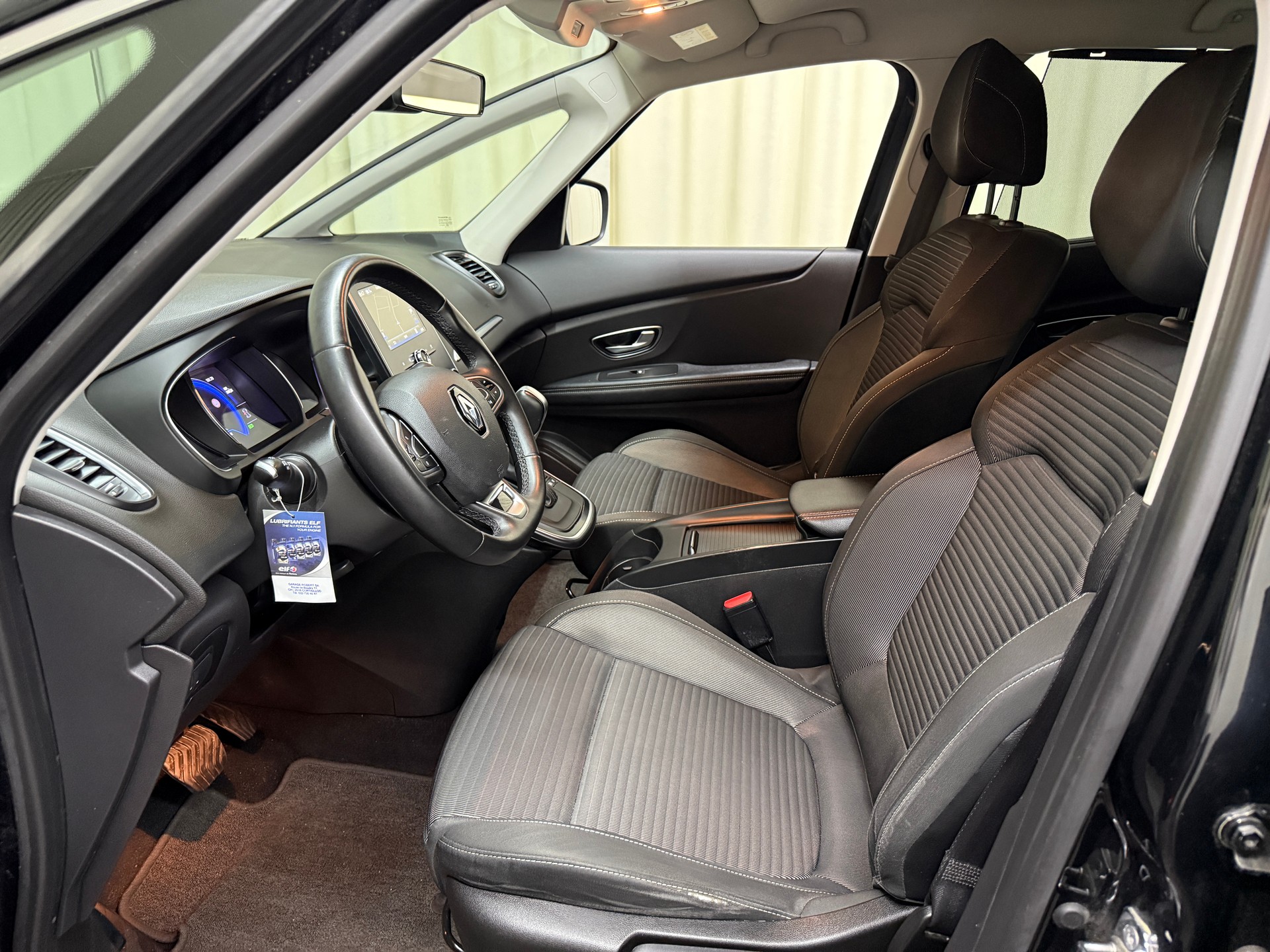 RENAULT Grand Scénic 1.3 16V Turbo Zen EDC-image-6