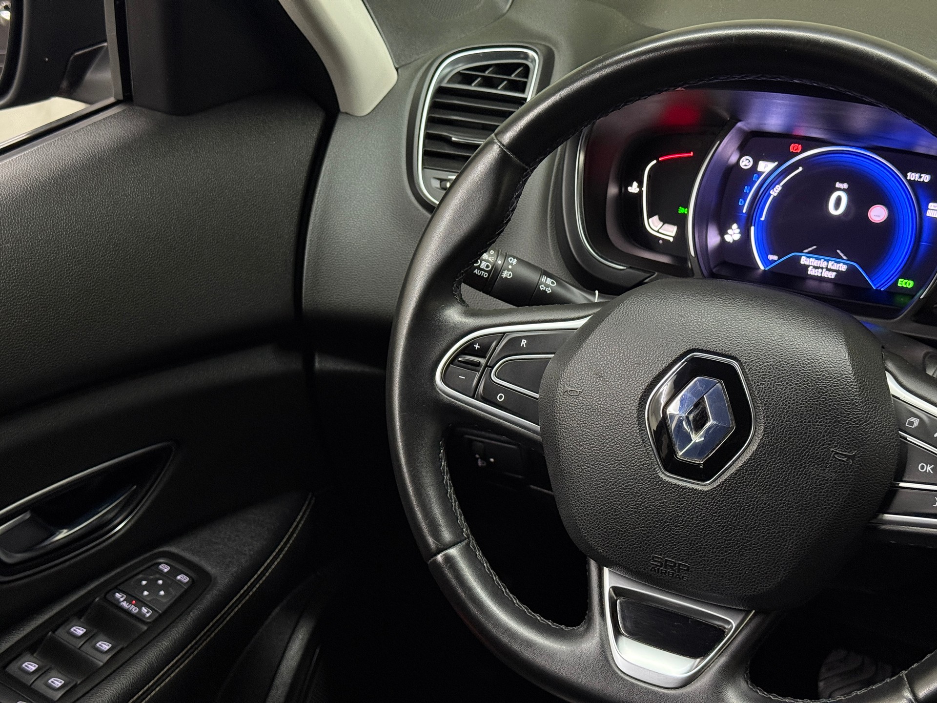 RENAULT Grand Scénic 1.3 16V Turbo Zen EDC-image-15