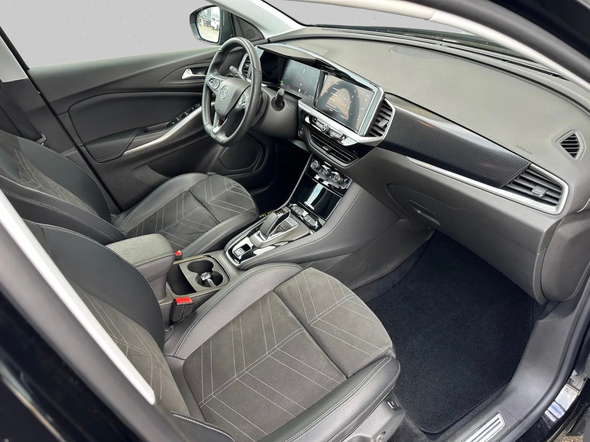 OPEL Grandland 1.6 Hybrid Excellence Automatik-image-10