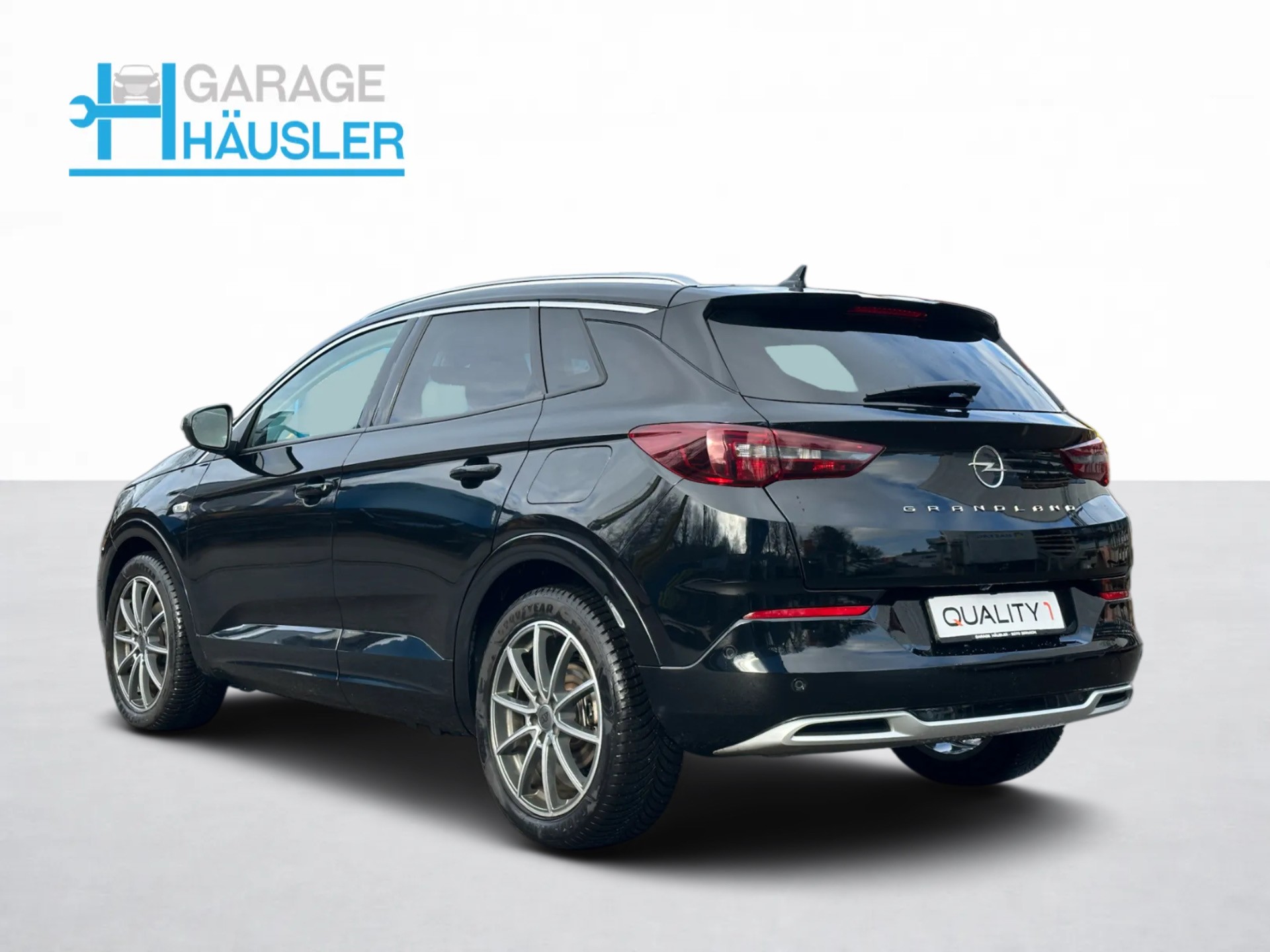 OPEL Grandland 1.6 Hybrid Excellence Automatik-image-3