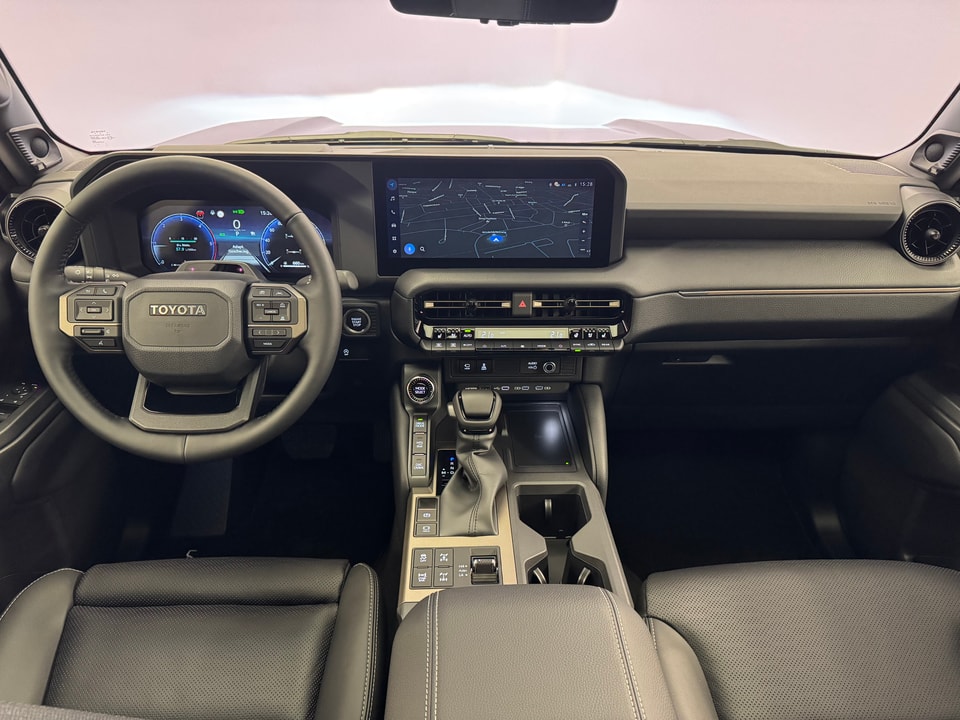 Land Cruiser 2.8 D 48V Invincible AWD