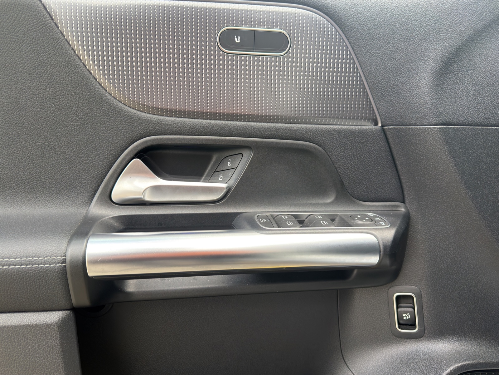 MERCEDES-BENZ B 200 Progressive-image-5