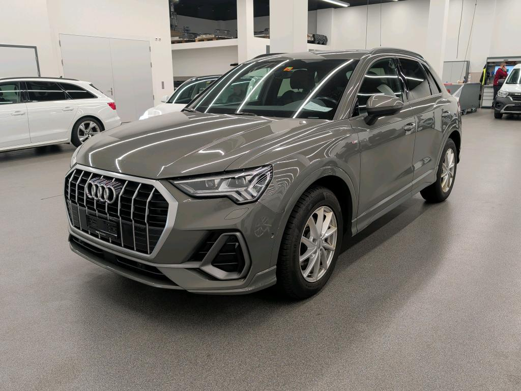 AUDI Q3 35 TFSI S line S-tronic-image-0
