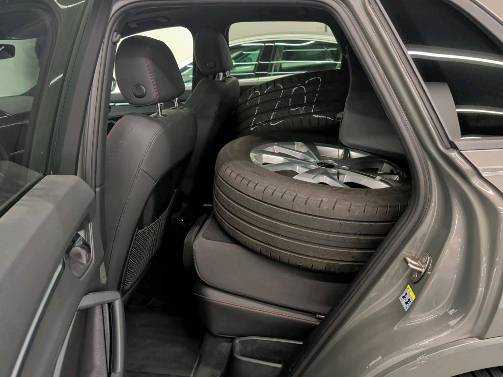 AUDI Q3 35 TFSI S line S-tronic-image-9