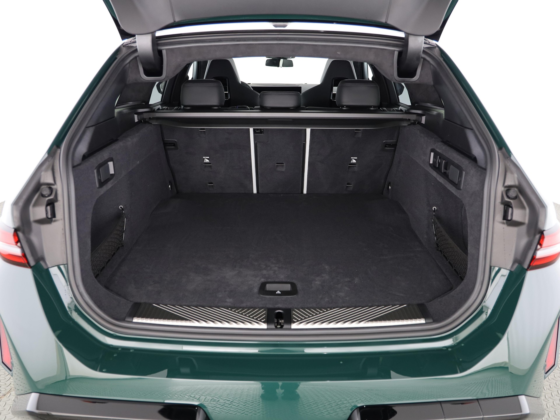 BMW M5 xDrive Touring-image-8