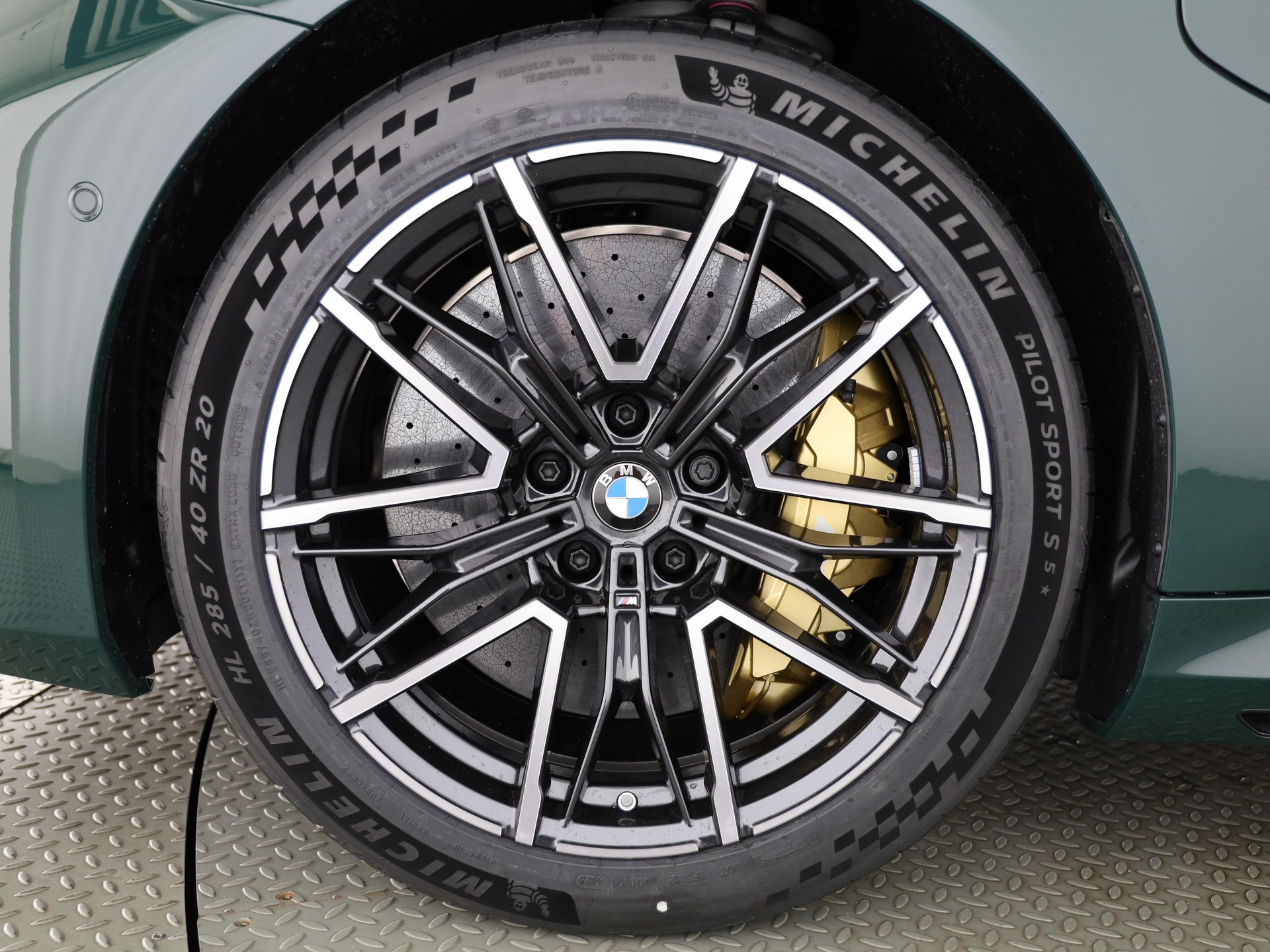 BMW M5 xDrive Touring-image-7