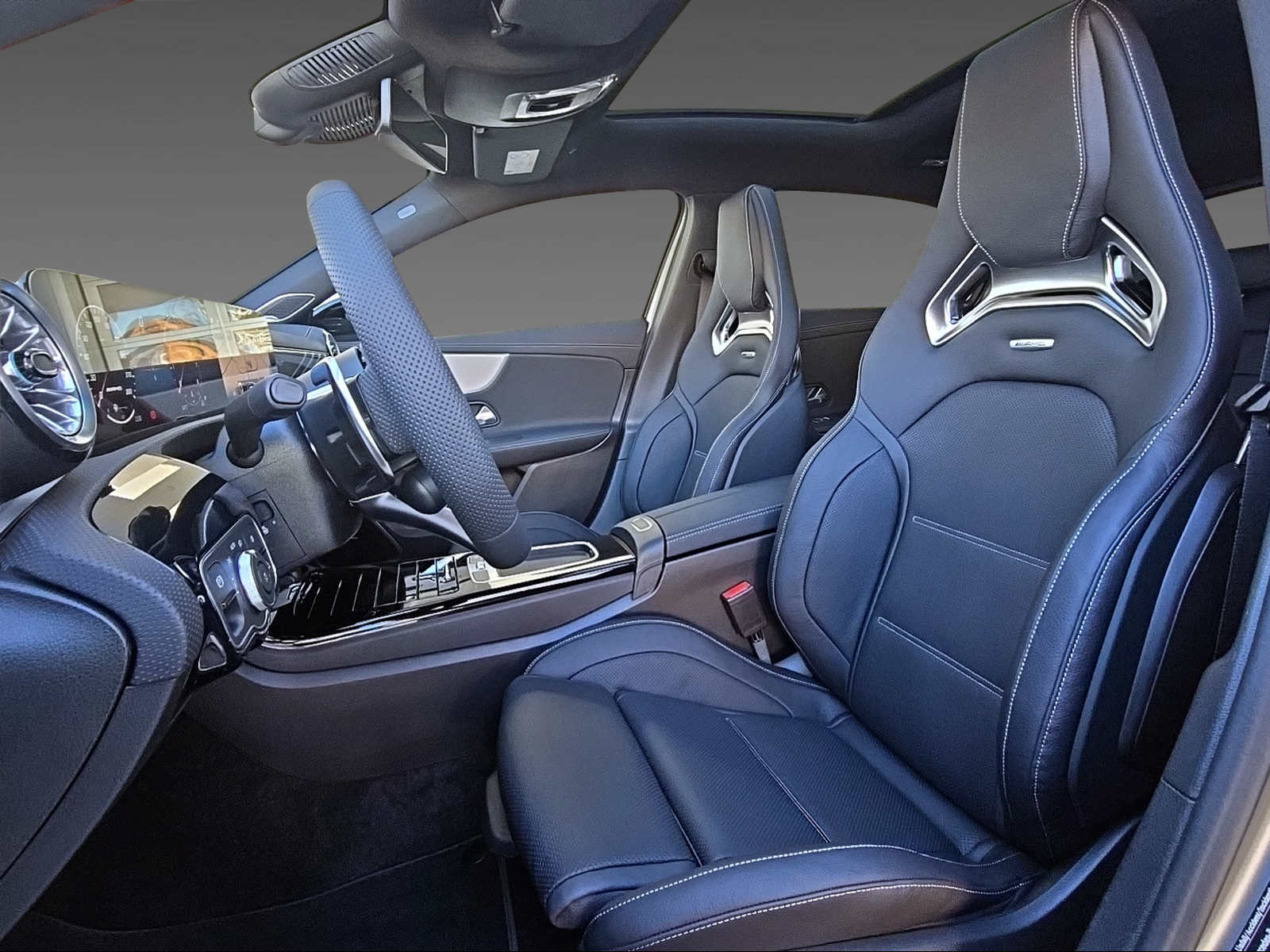 MERCEDES-BENZ A 45 4Matic-image-10