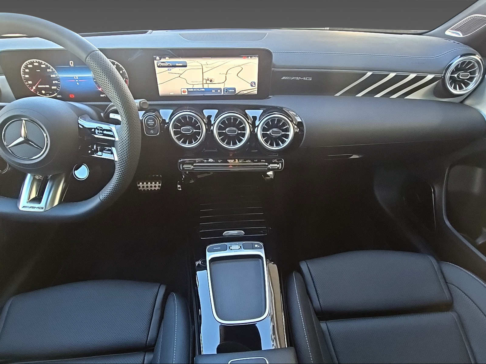 MERCEDES-BENZ A 45 4Matic-image-8