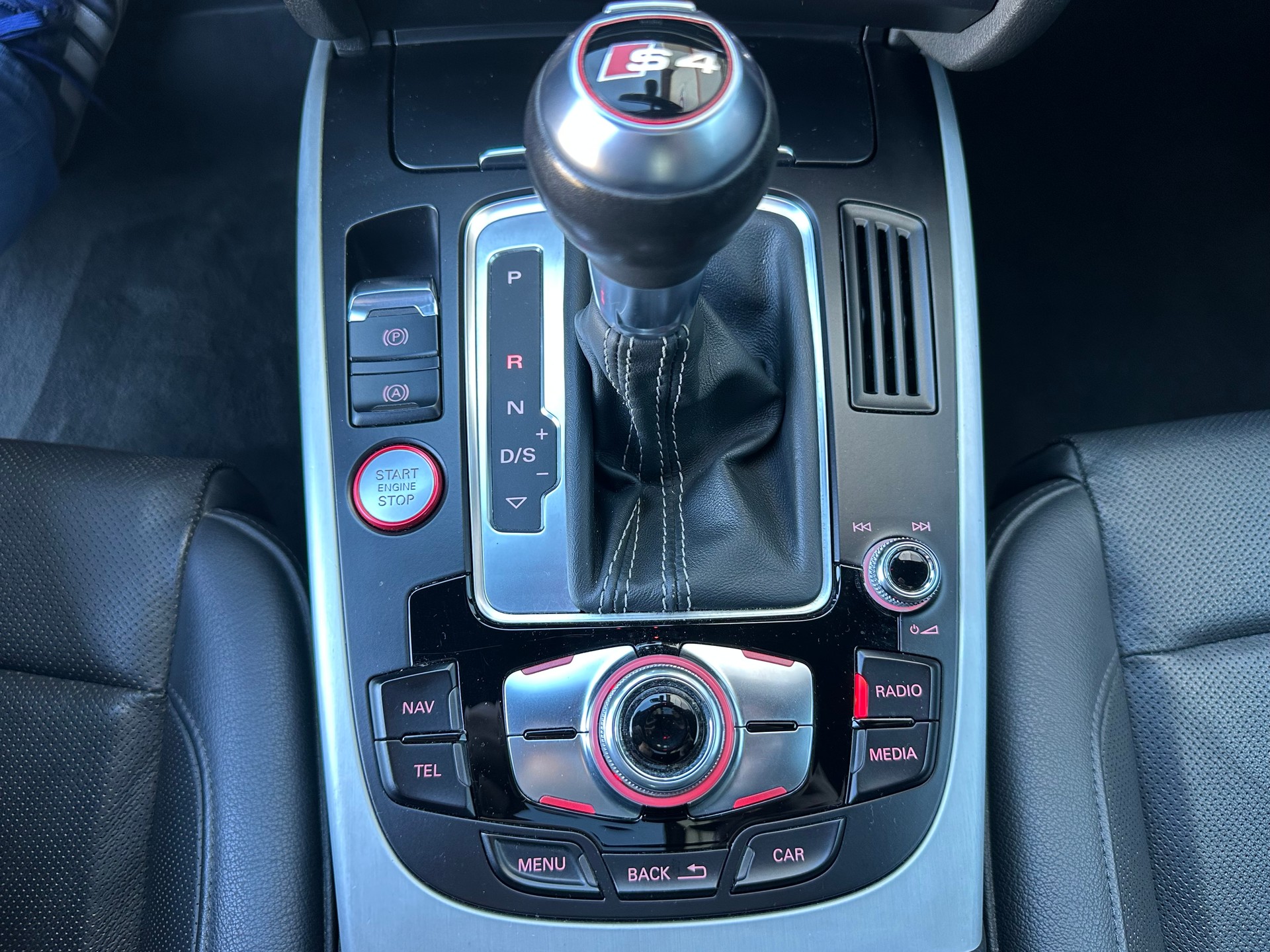 AUDI S4 Limousine 3.0 TFSI quattro S-tronic-image-12