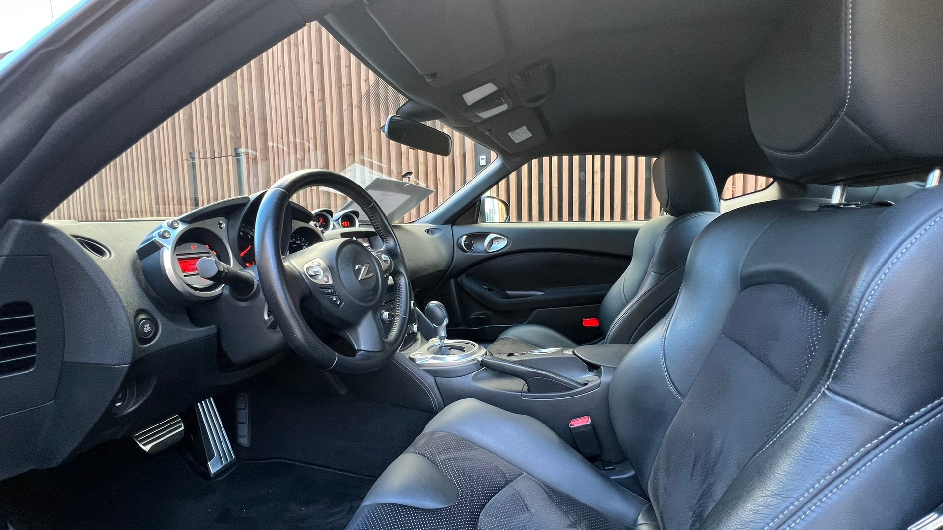 NISSAN 370 Z PACK AUTOMATIC l 330 PS-image-20