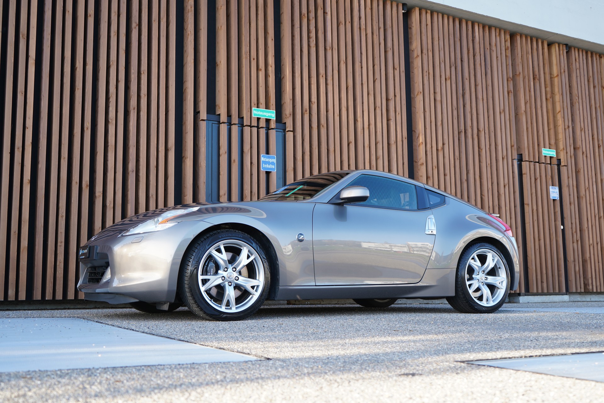 NISSAN 370 Z PACK AUTOMATIC l 330 PS-image-8
