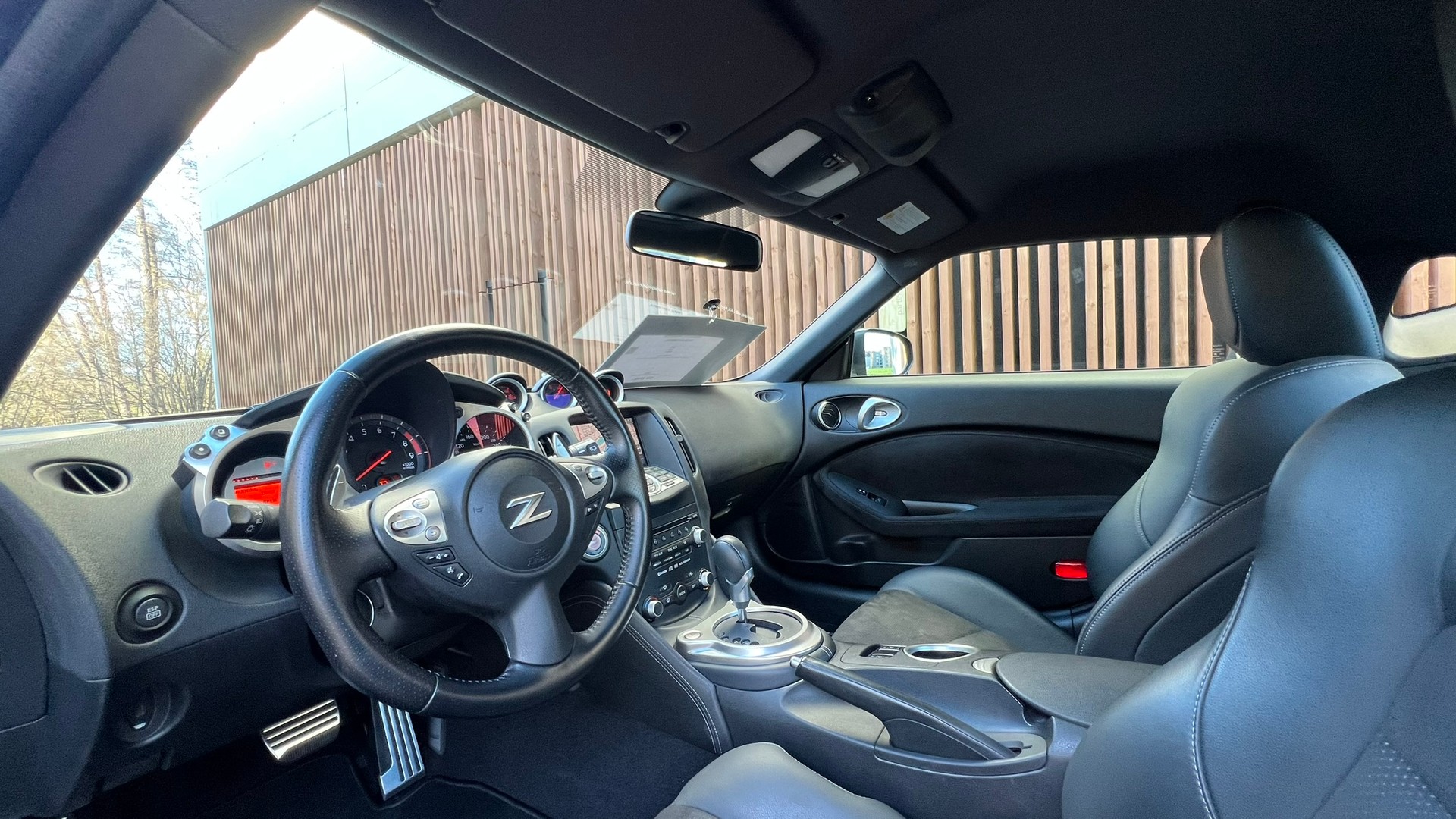 NISSAN 370 Z PACK AUTOMATIC l 330 PS-image-22