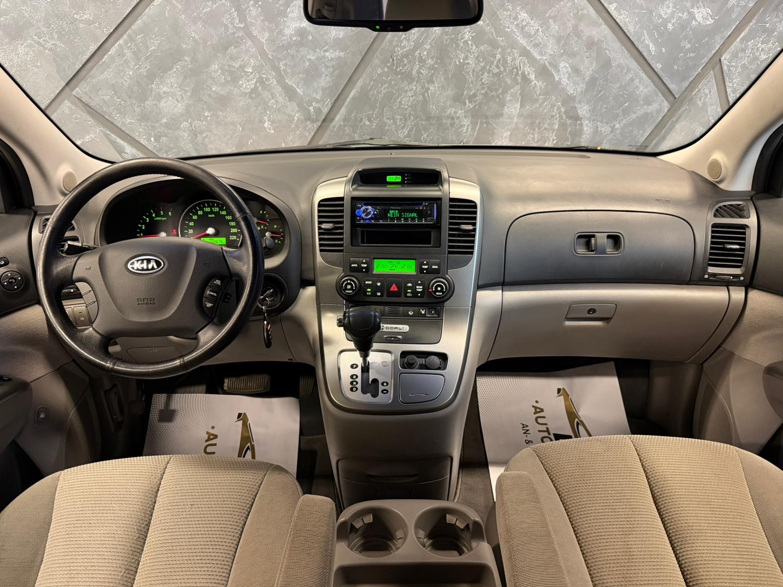 KIA Carnival 2.9 CRDi Style-image-8
